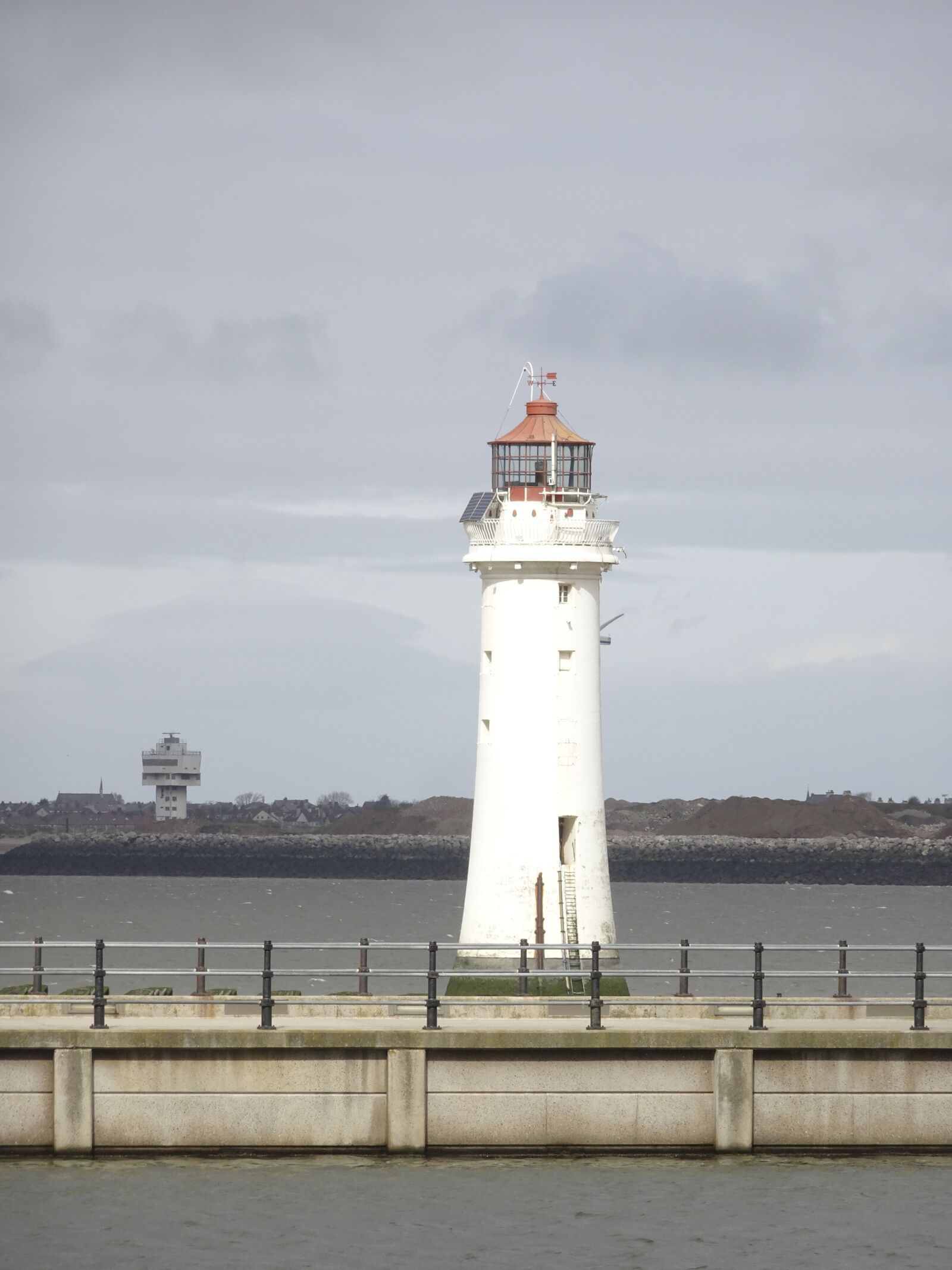 Sony DSC-HX90 sample photo. Liverpool, lighthouse, sea photography