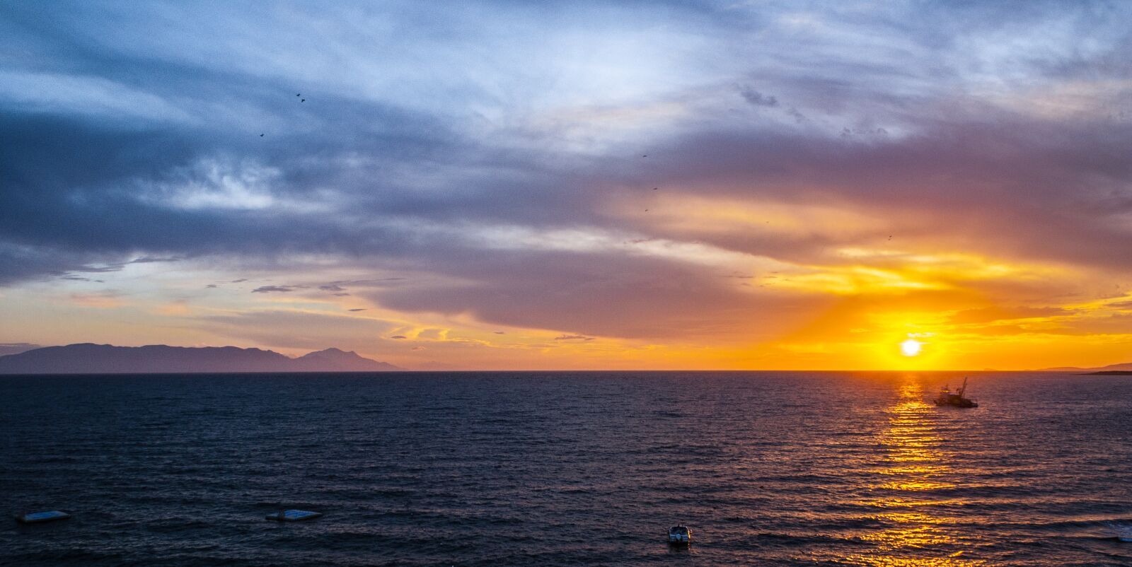 Sony Alpha DSLR-A100 sample photo. Sea, sunset, sun photography