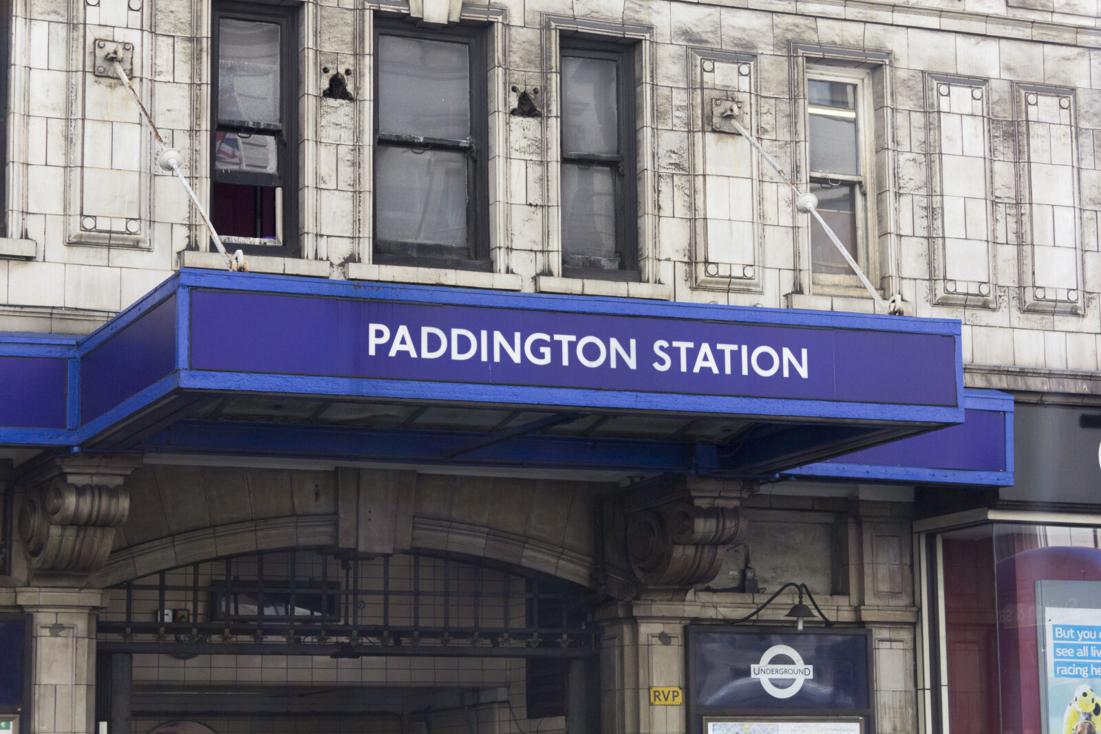 Canon EOS 600D (Rebel EOS T3i / EOS Kiss X5) sample photo. London, paddington, station, train photography