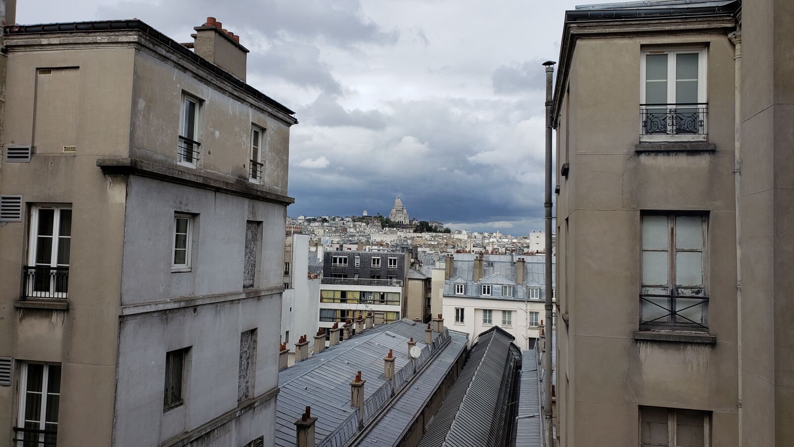 Samsung Galaxy S9+ sample photo. Building, france, europe photography