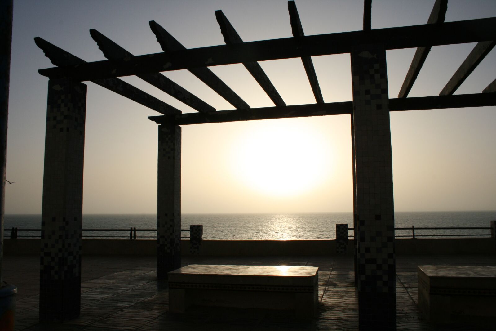 Canon EOS 400D (EOS Digital Rebel XTi / EOS Kiss Digital X) sample photo. Sunset, dakhla, shadow photography