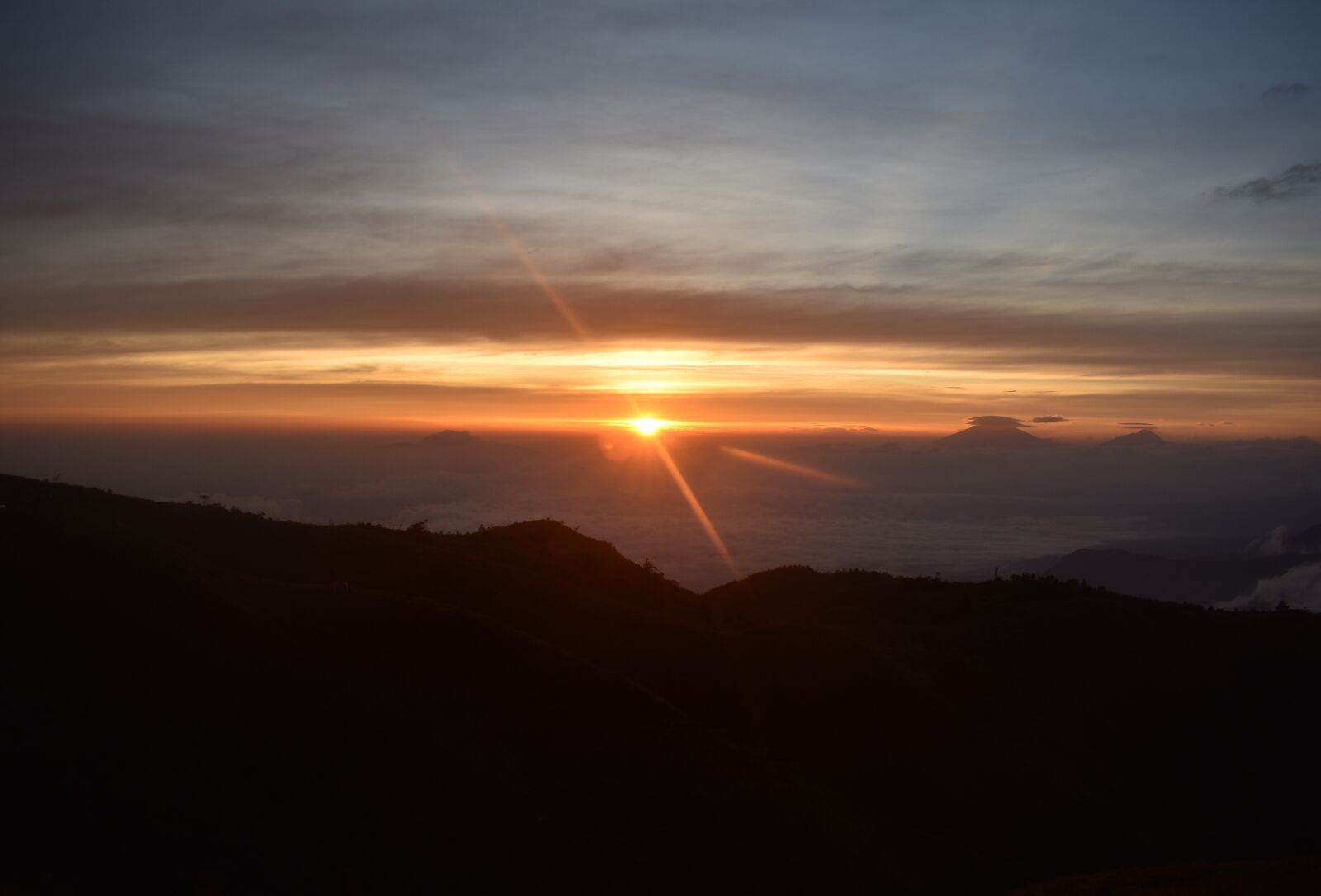 Nikon D3400 sample photo. Sunrise, morning, mountain photography