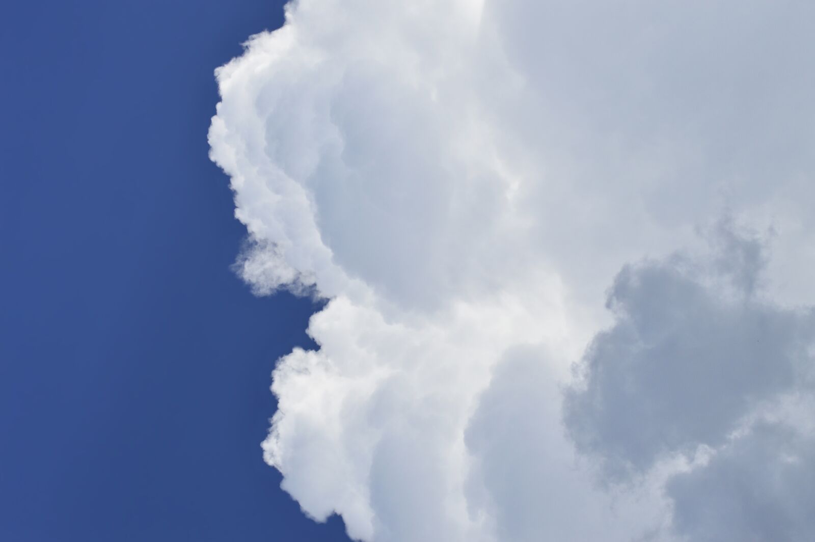 Nikon D3200 sample photo. Clouds, fluffy, nature photography