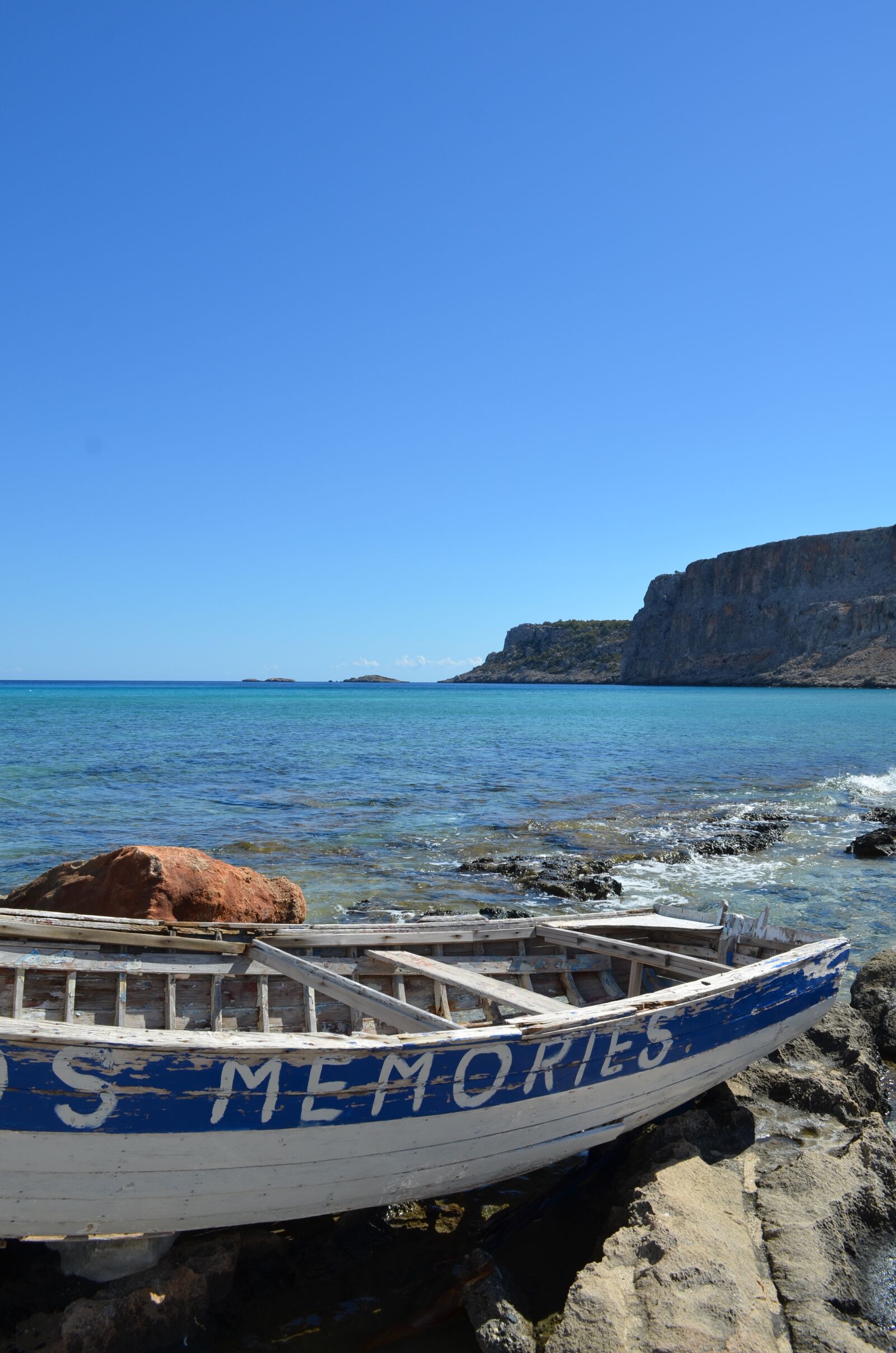 Nikon D7000 sample photo. Blue sky, memories, boat photography