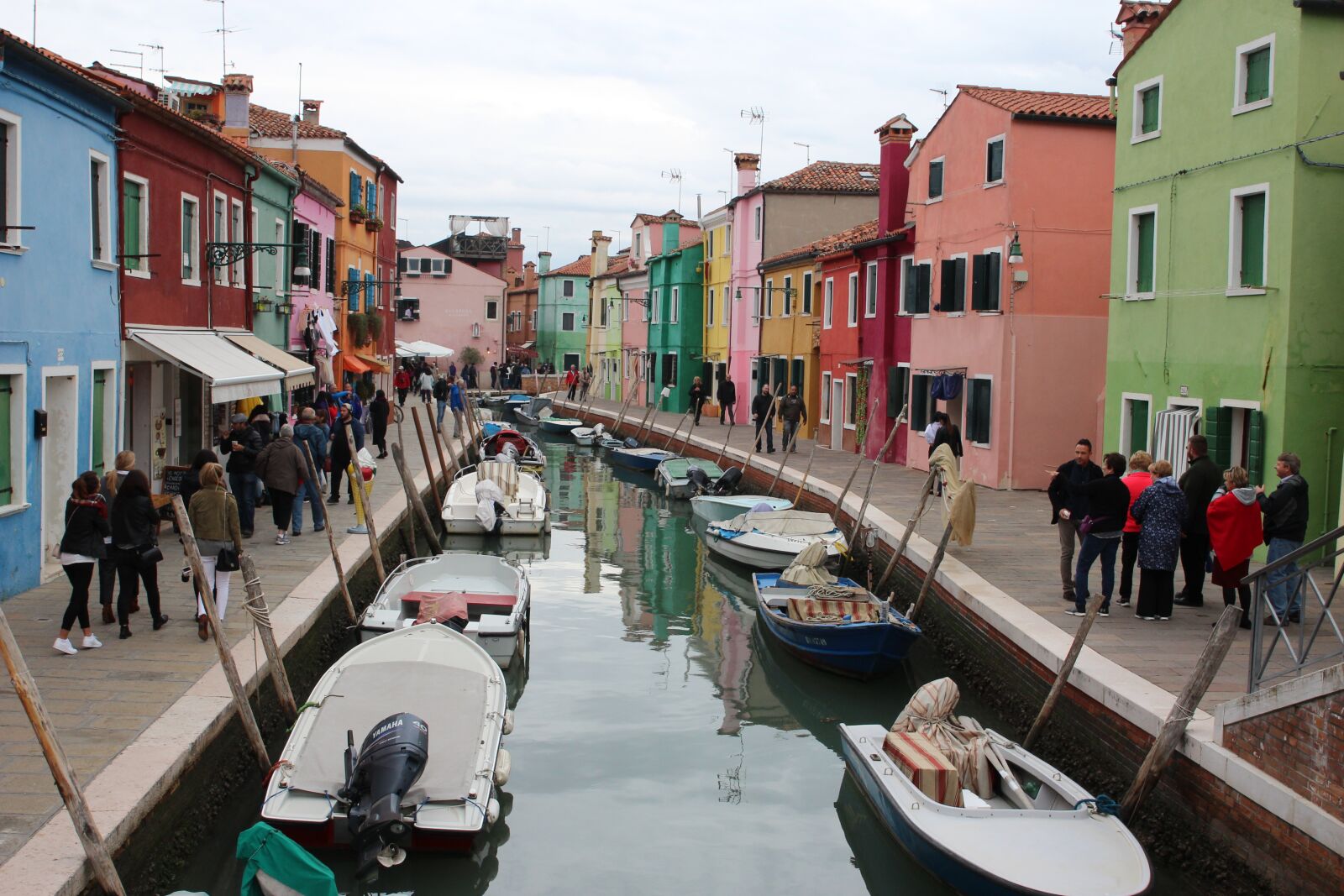 Canon EOS 600D (Rebel EOS T3i / EOS Kiss X5) sample photo. Houses, channel, burano photography