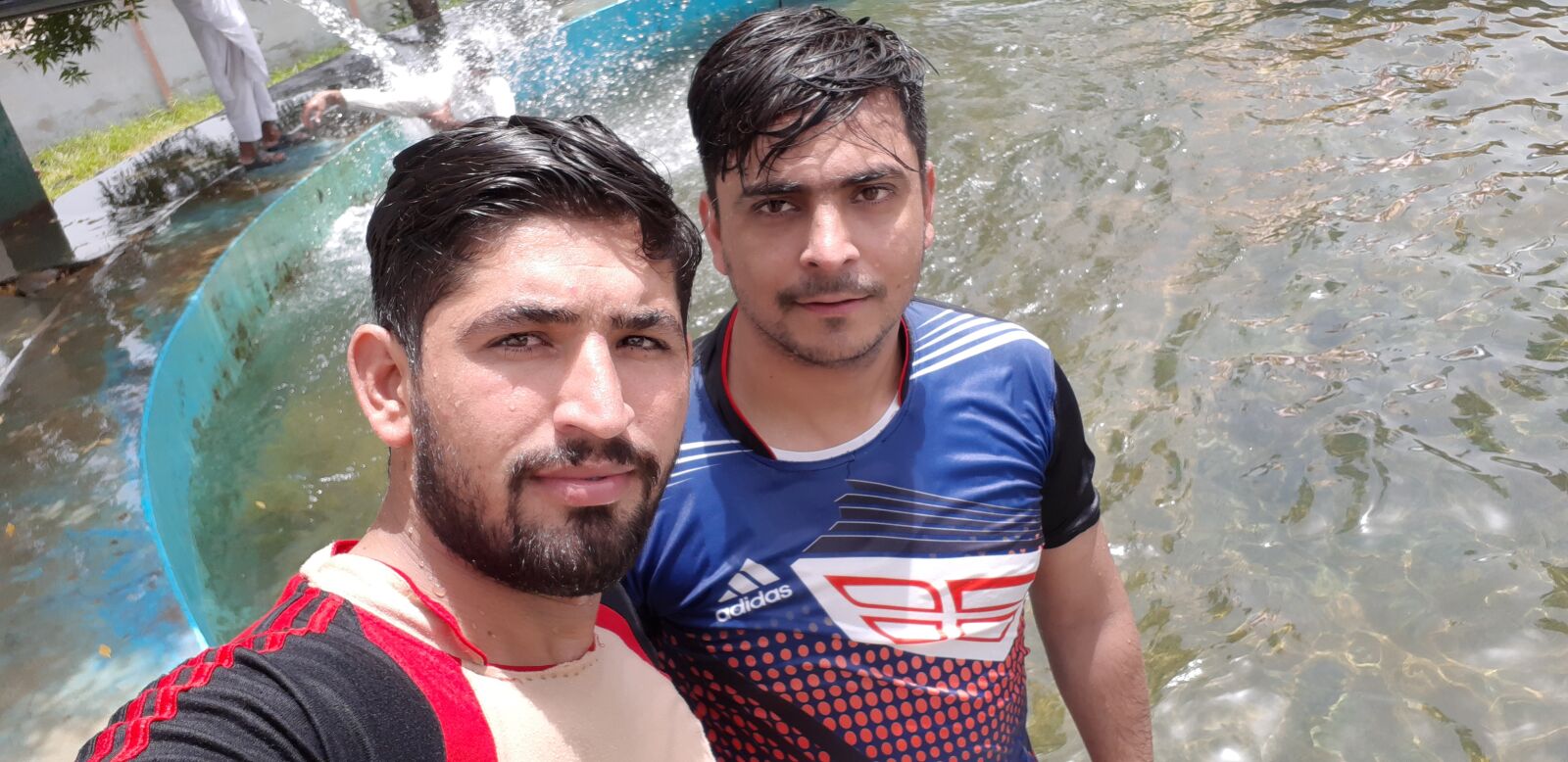Samsung Galaxy A8(2018) sample photo. Swim, nanak, helper photography