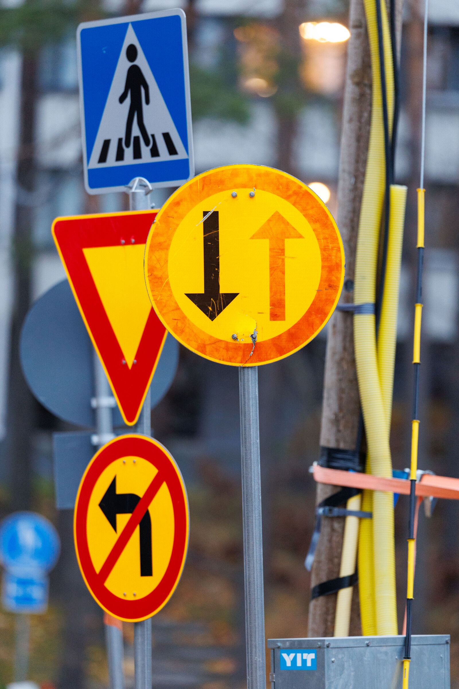 Canon EOS R1 sample photo. Street signs photography