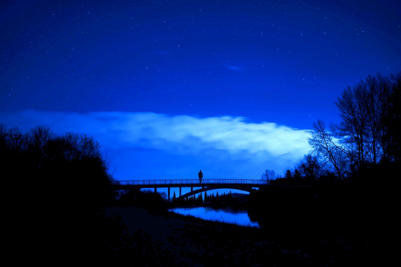 Sony a6300 + Sigma 30mm F2.8 EX DN sample photo. Edits, night, nighttime photography