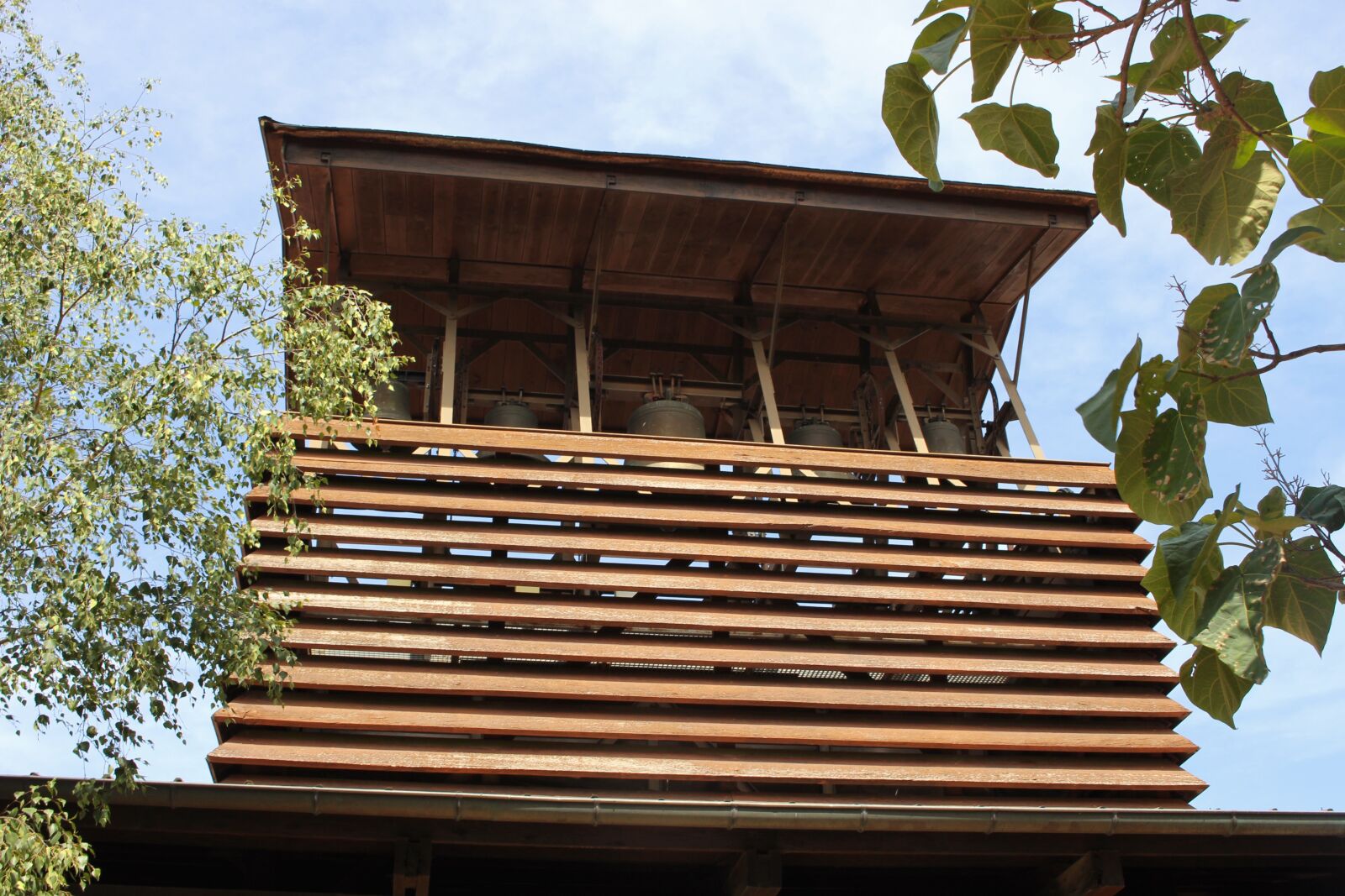 Canon EOS 700D (EOS Rebel T5i / EOS Kiss X7i) sample photo. Bells, bell tower, taizé photography