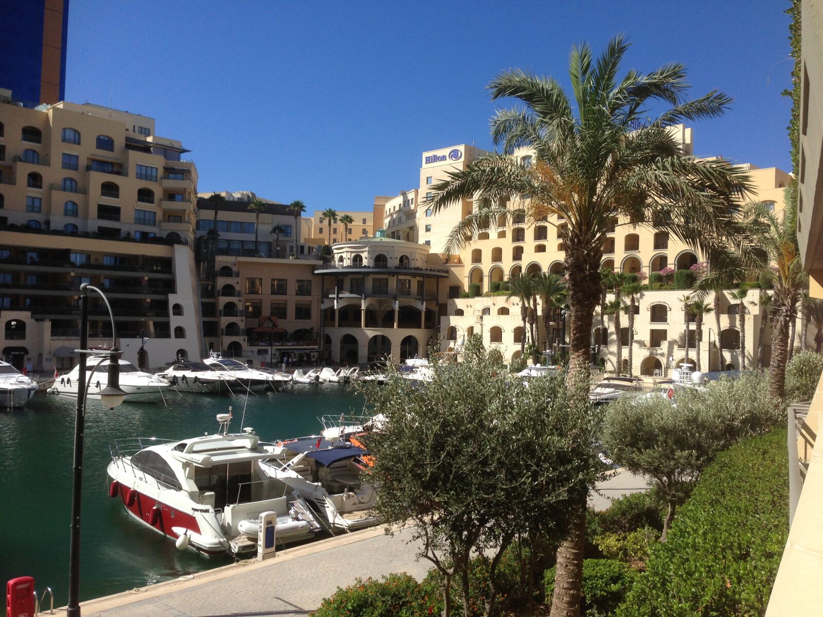 iPhone 5 back camera 4.12mm f/2.4 sample photo. Yachts photography