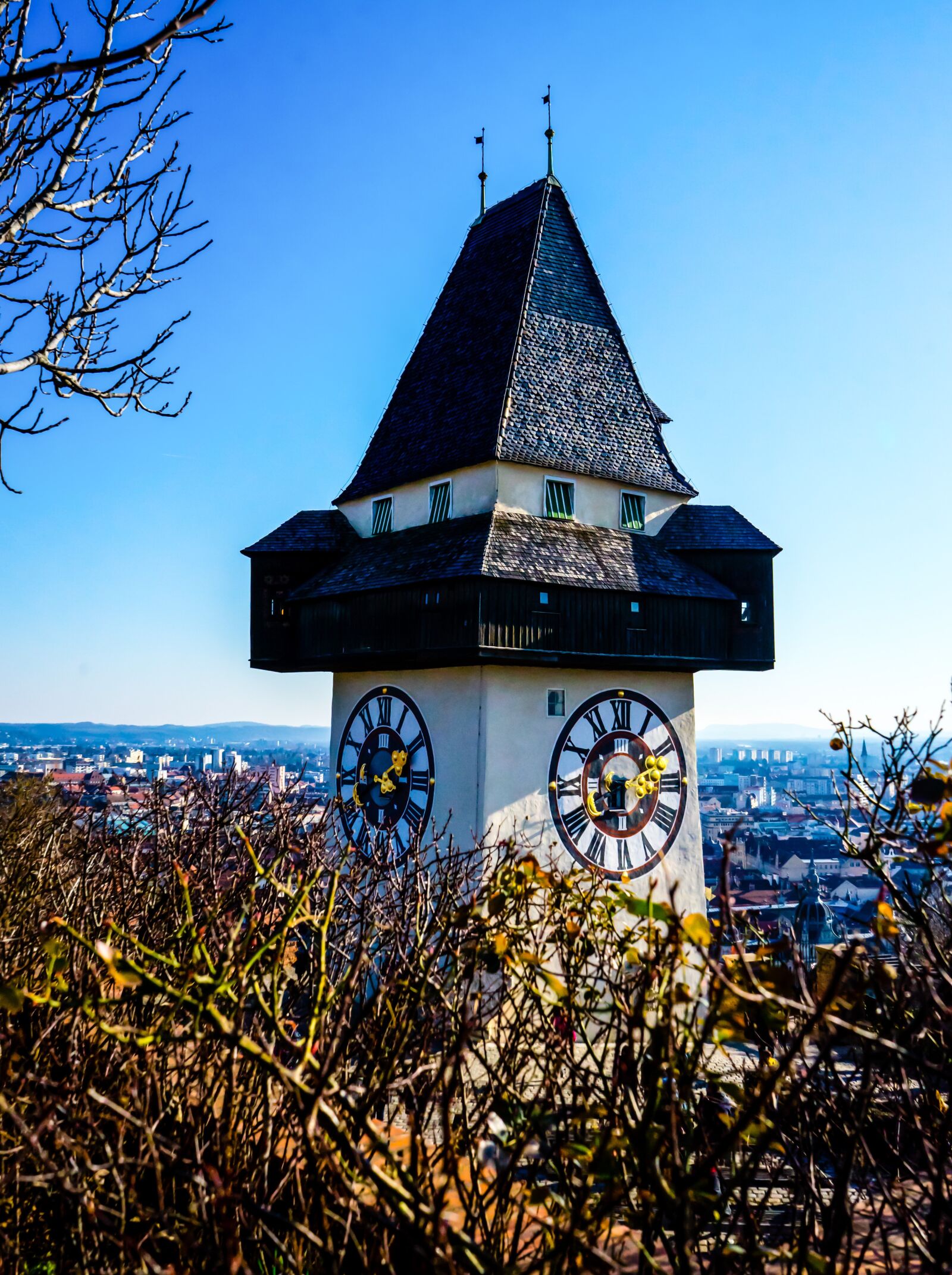 Sony a7 II + Sony FE 28-70mm F3.5-5.6 OSS sample photo. Time, clock, graz photography