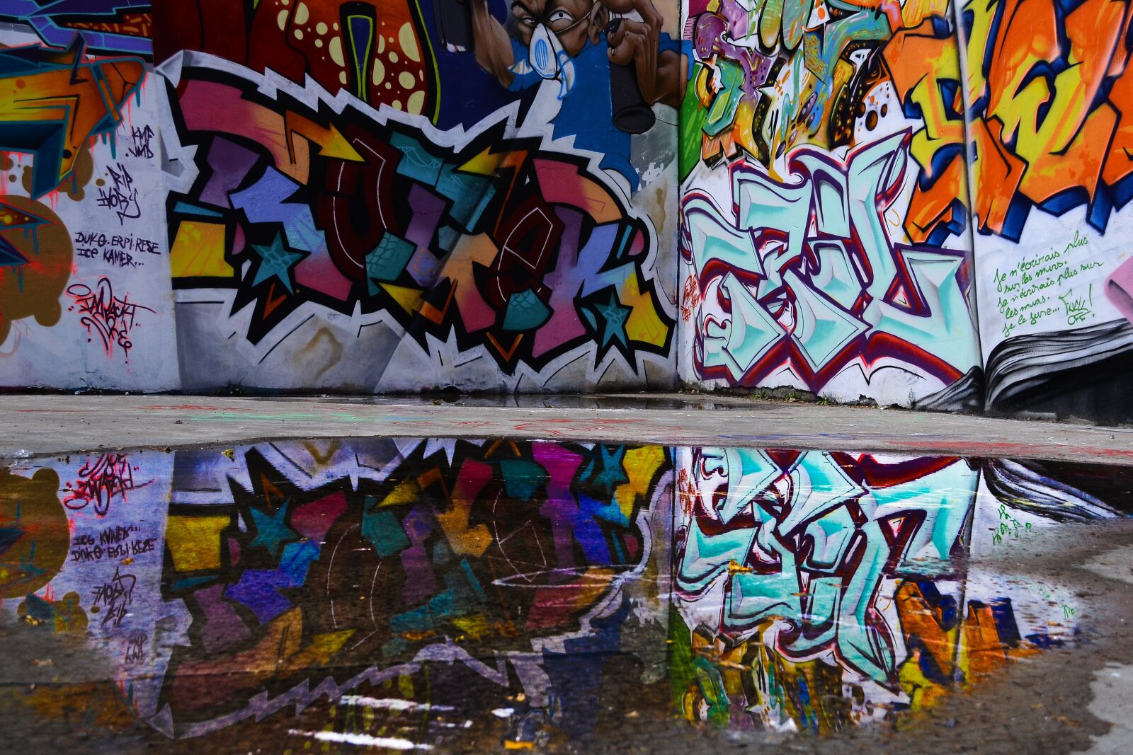 Nikon D3100 sample photo. Graph, wall, artistic photography