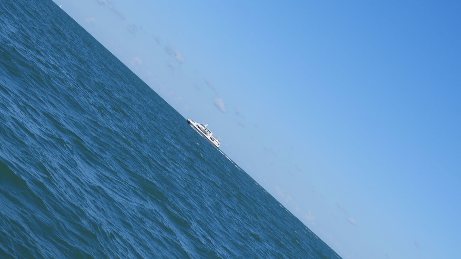 Panasonic Lumix DMC-GH4 sample photo. Boat, sea, waterpolo photography