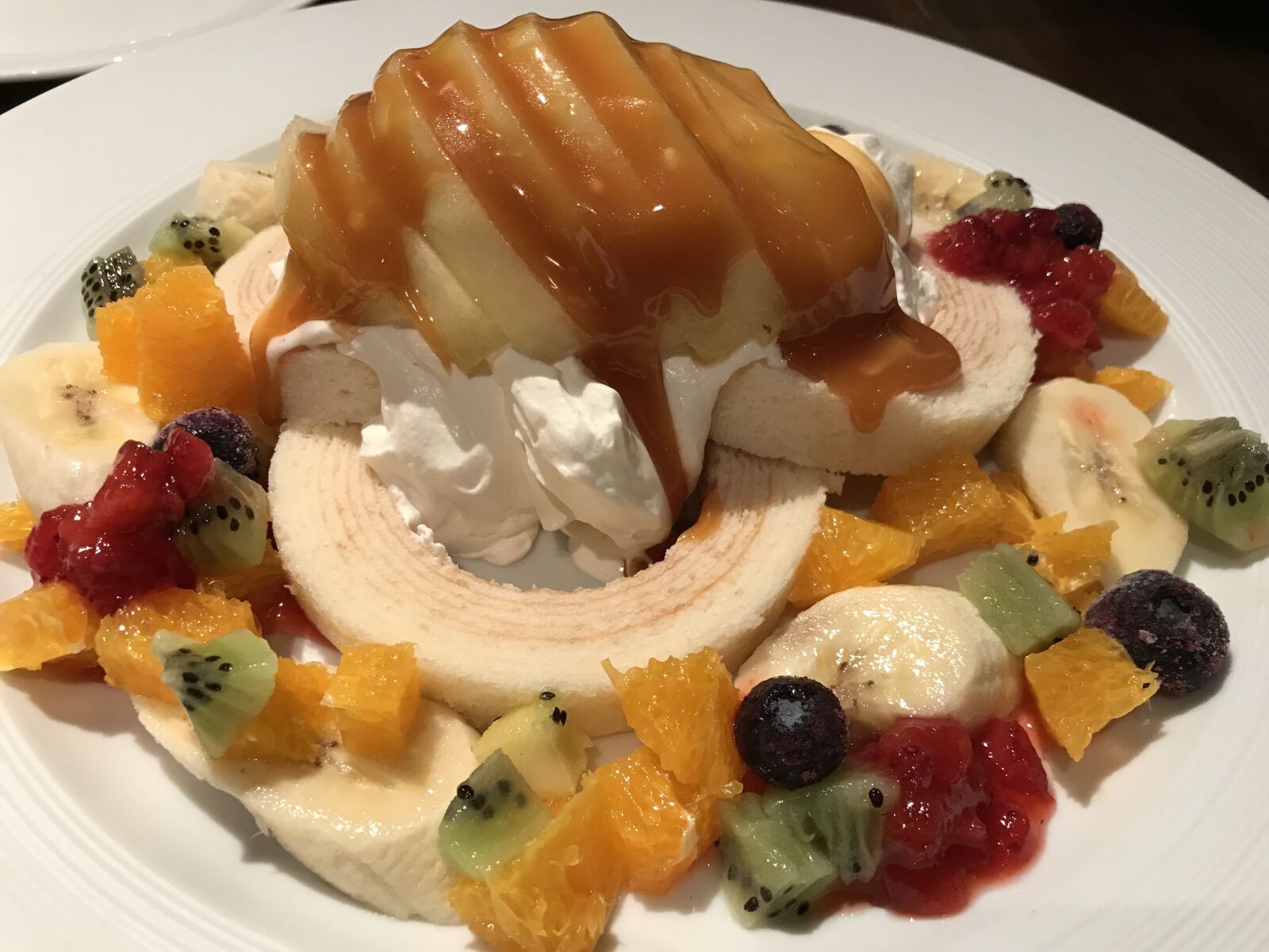 Apple iPhone 7 sample photo. Suites, cream, caramel photography
