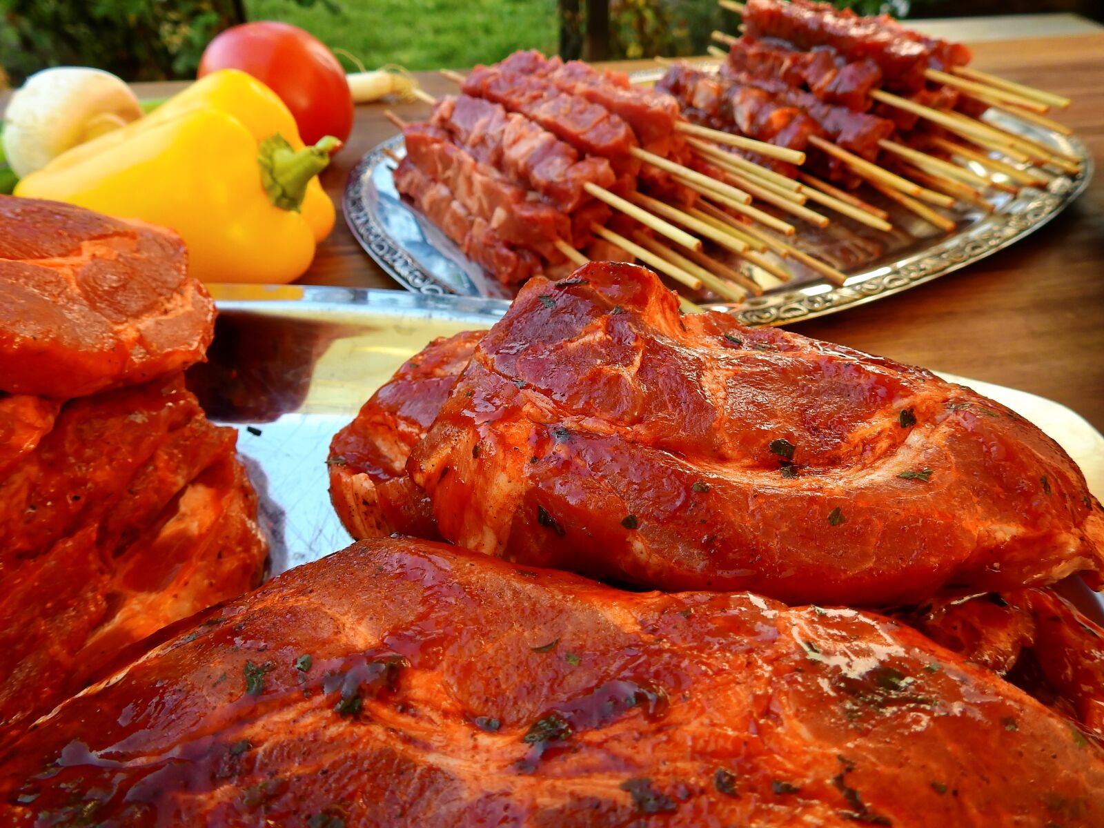Nikon Coolpix P900 sample photo. Meat, raw, tasty photography