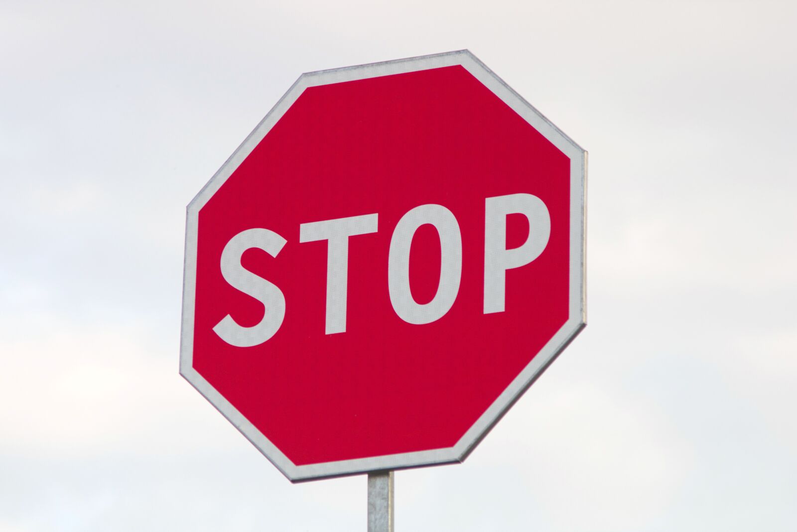 Canon EOS 750D (EOS Rebel T6i / EOS Kiss X8i) sample photo. Stop, sign, road photography