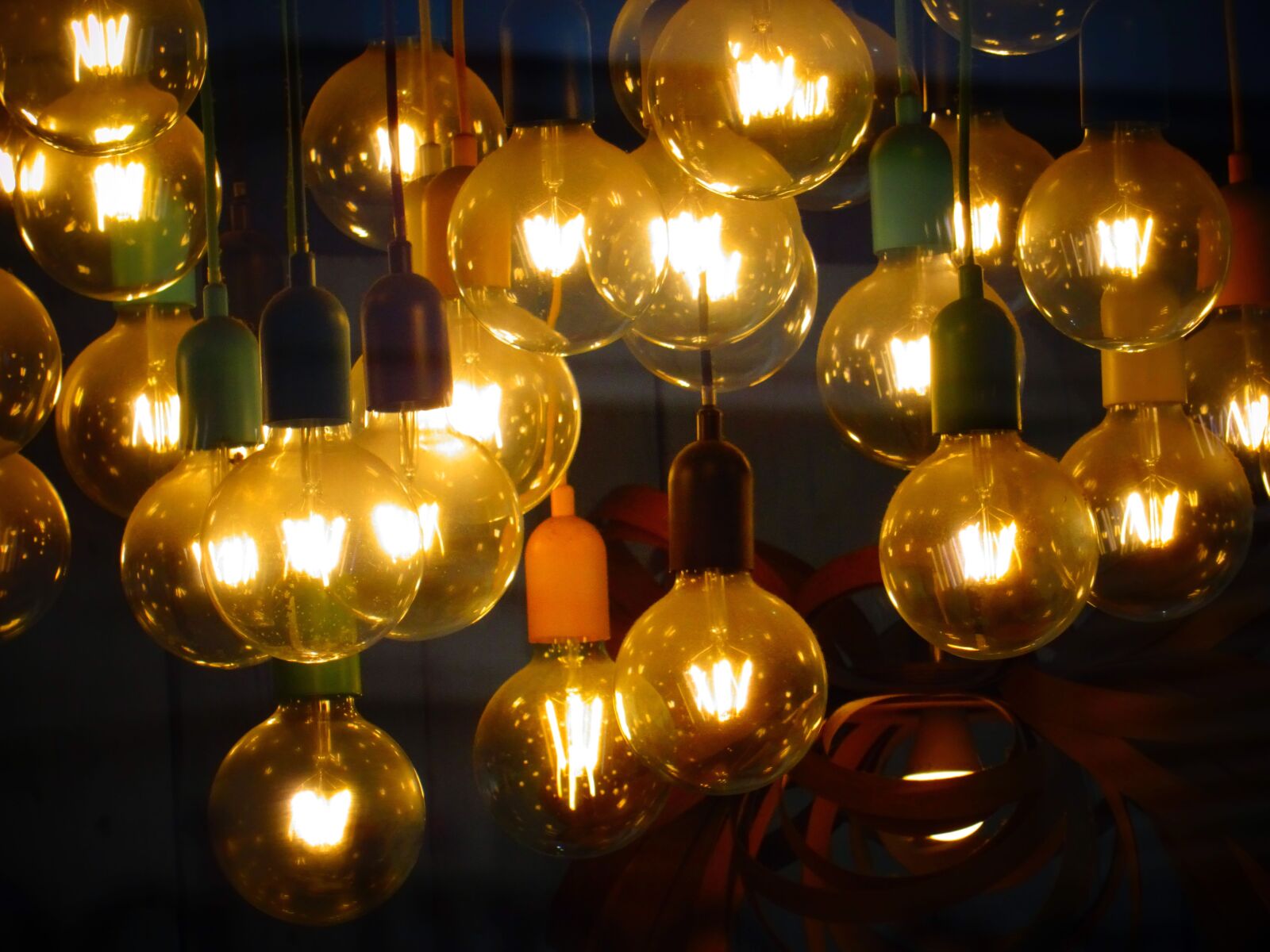 Sony DSC-HX60 sample photo. Blur, bulbs, close, up photography