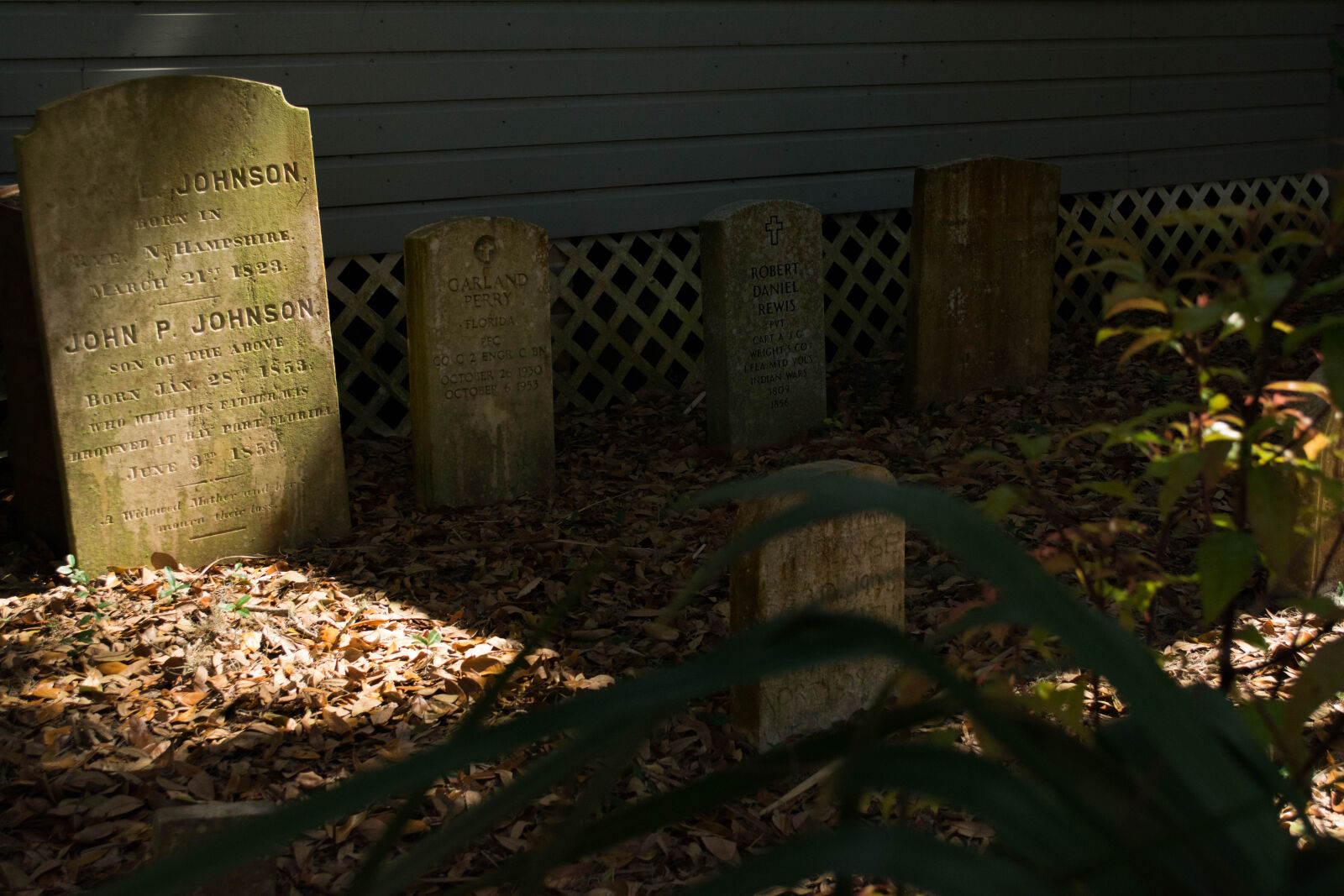 Nikon D5200 sample photo. Gravestone, old, tombstones photography