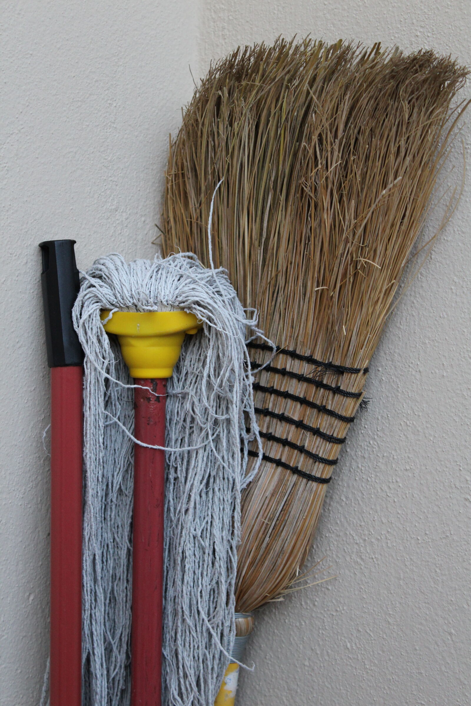 Canon EOS 1200D (EOS Rebel T5 / EOS Kiss X70 / EOS Hi) sample photo. Broom, cleaning, cleaning, supplies photography