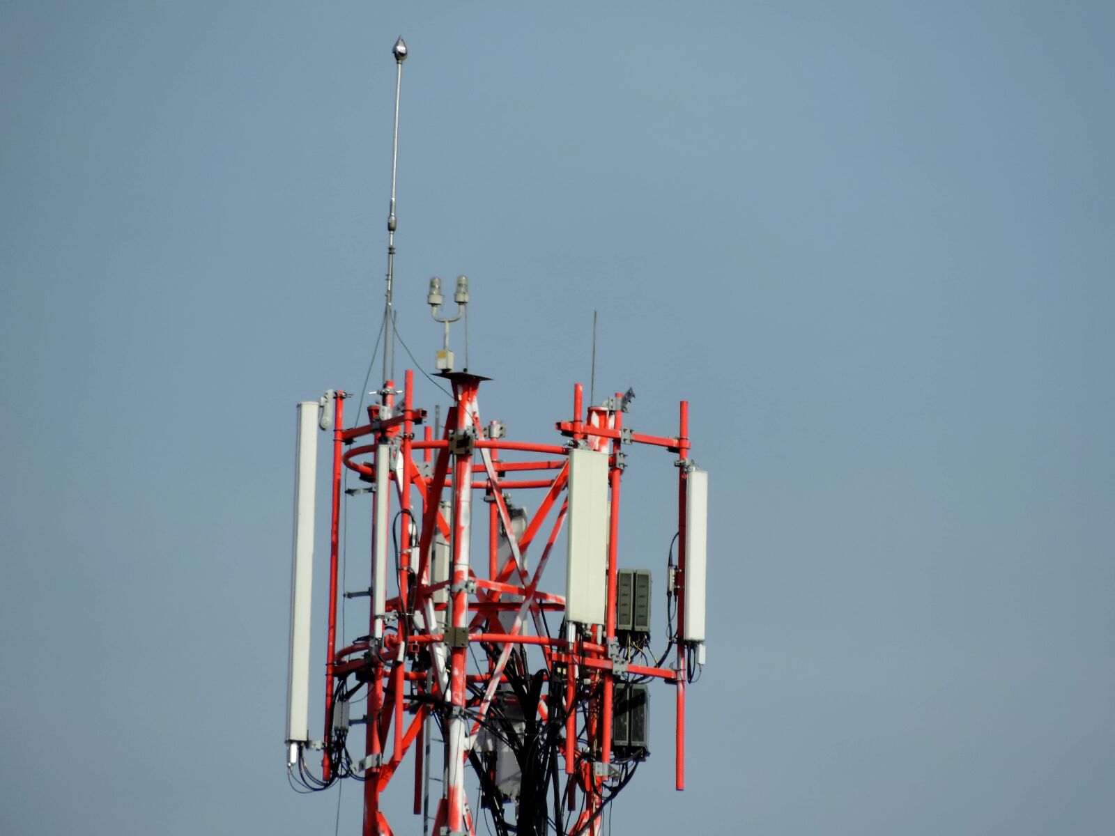 Nikon Coolpix P520 sample photo. Equipment, tower, antenna, technology photography