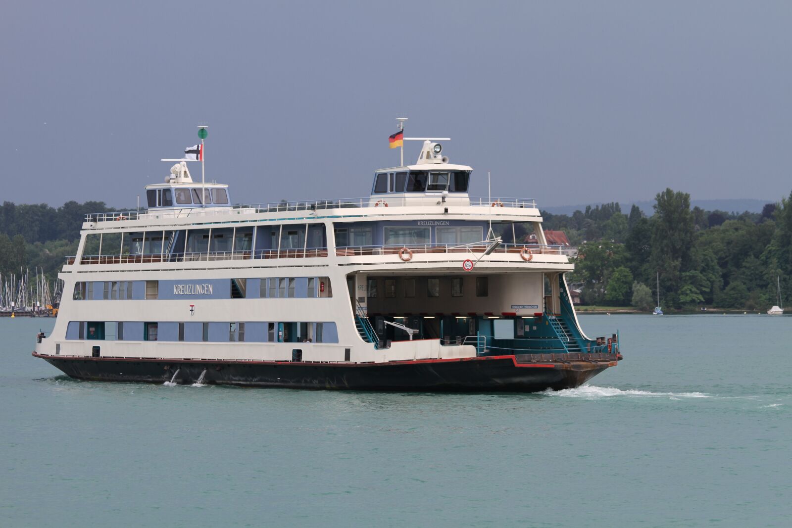 Canon EOS 7D + Canon EF 70-300mm F4-5.6 IS USM sample photo. Car ferry, ferry, transport photography