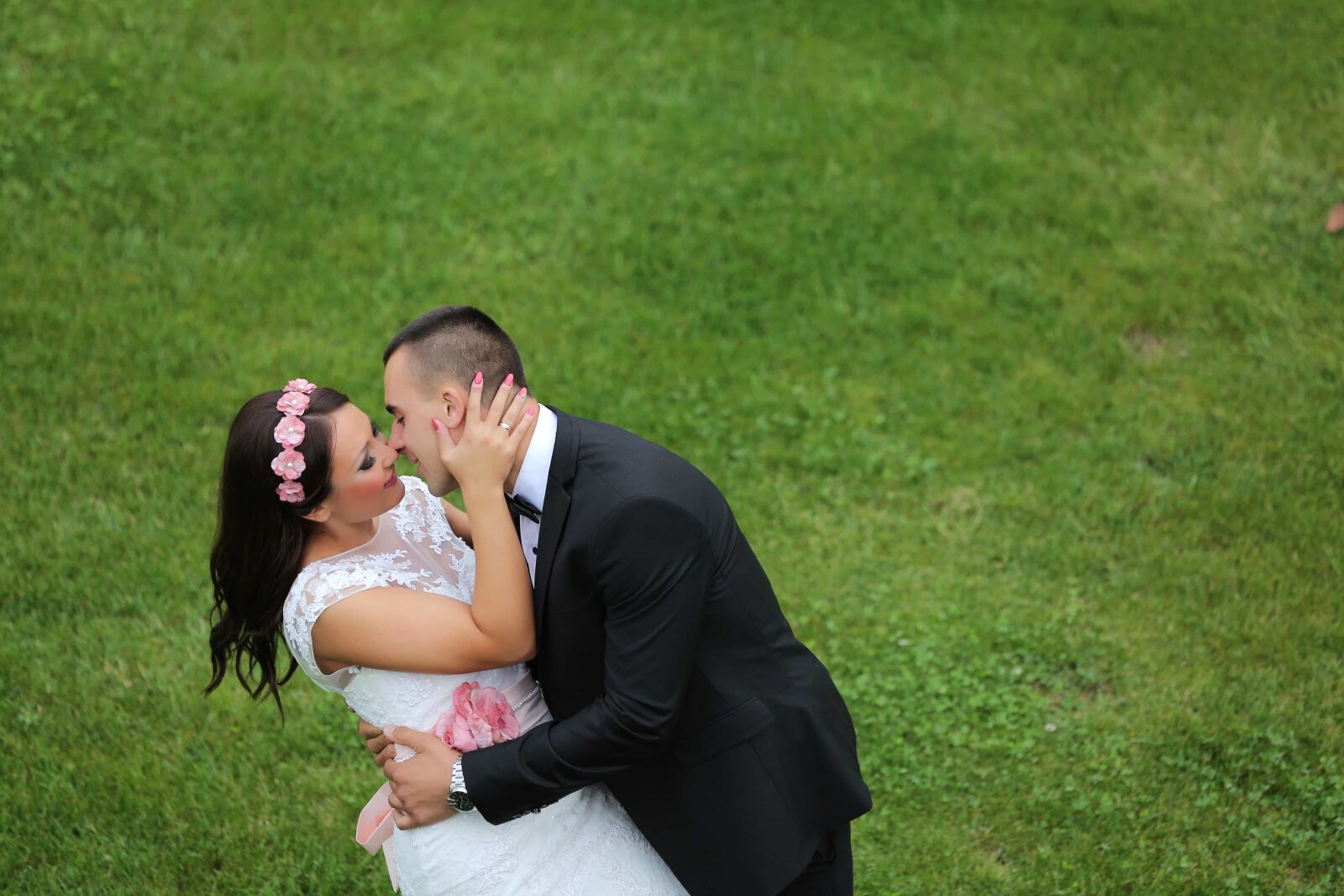Canon EOS 5D Mark III sample photo. Enjoyment, hug, kiss, man photography
