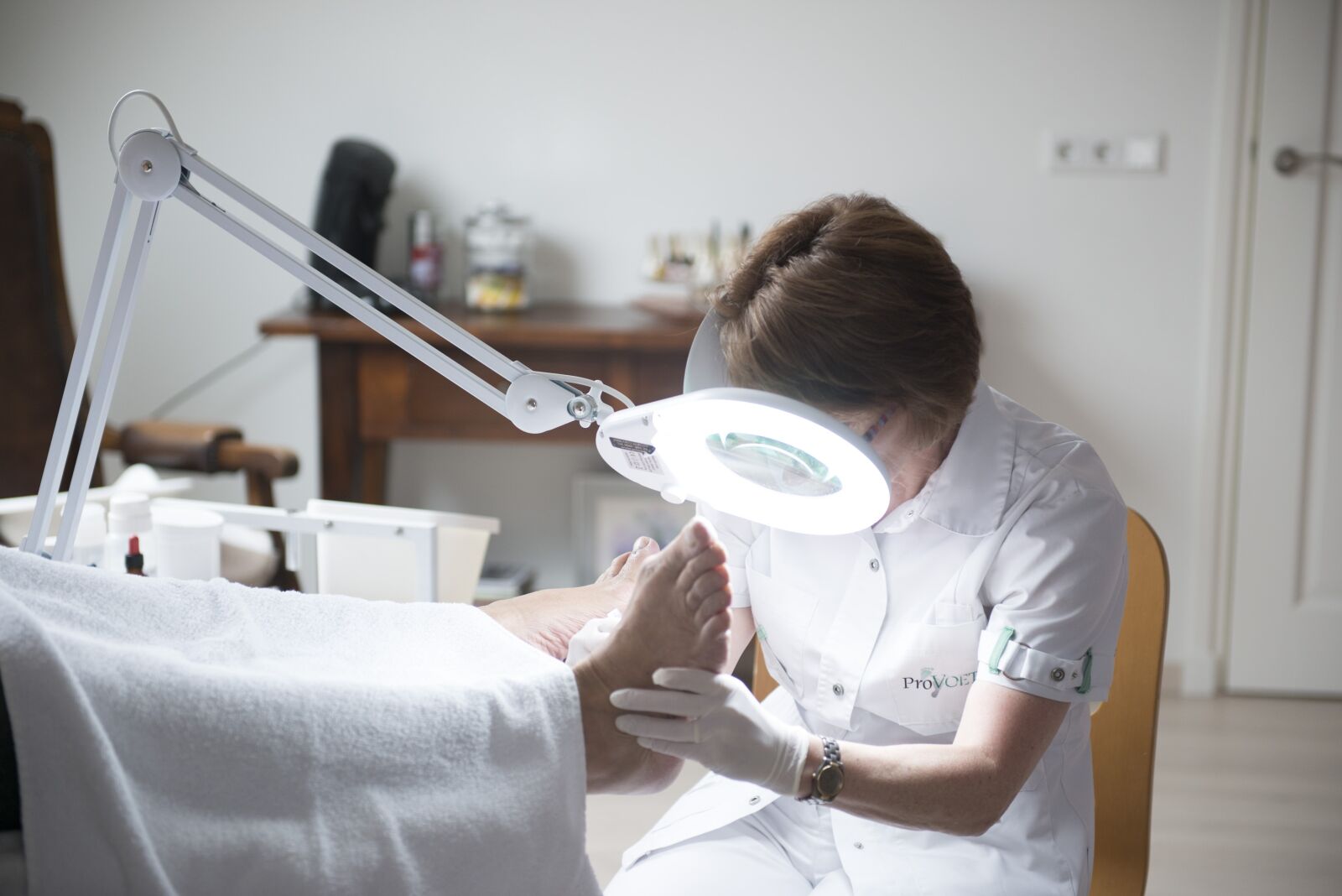 Nikon D800 sample photo. Feet, recovery, treatment photography