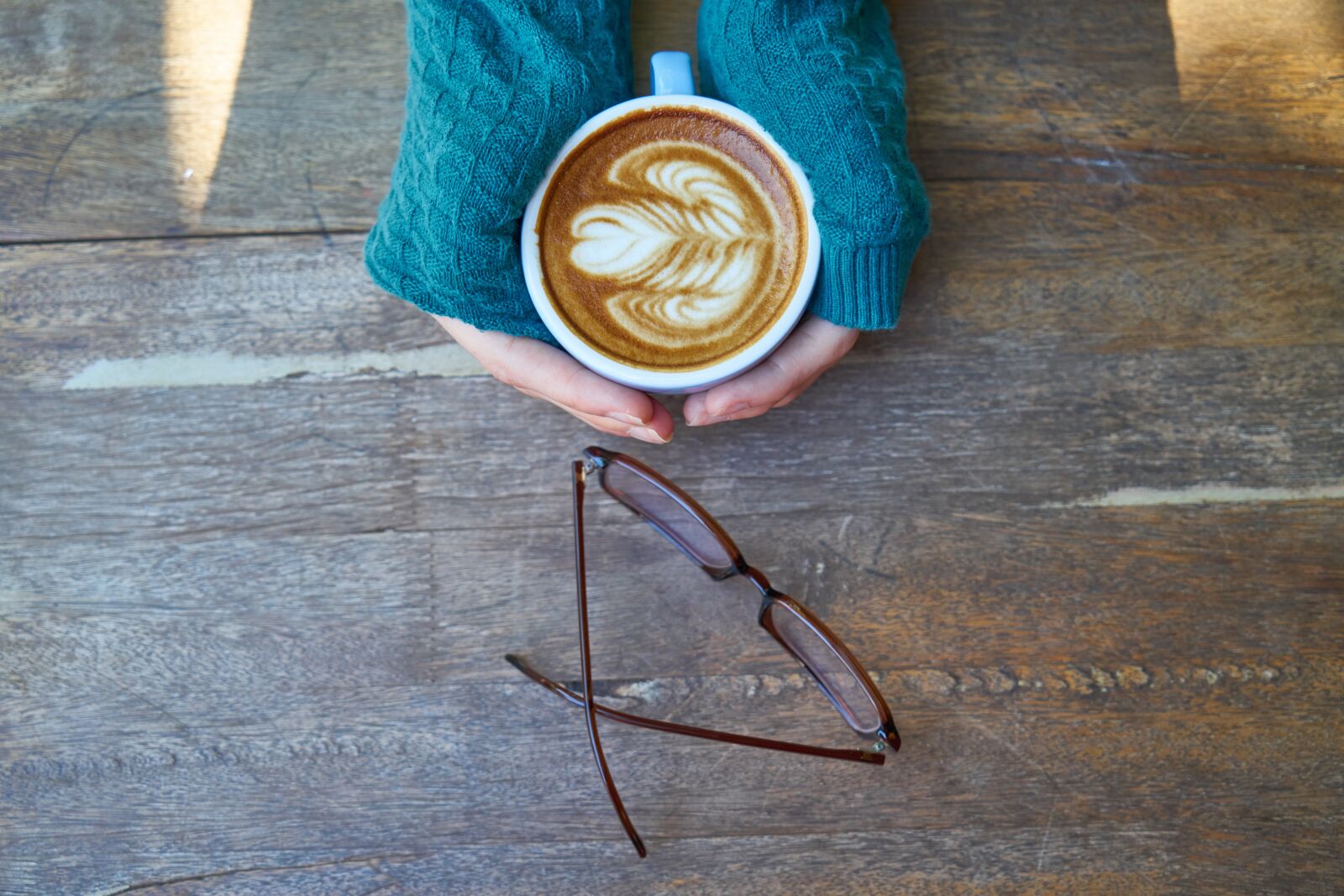 Sony a7R II sample photo. Coffee, eyewear, good morning photography