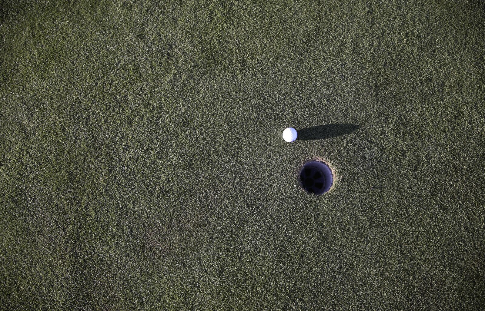 Canon EOS 5D sample photo. Ball, golf, golf ball photography