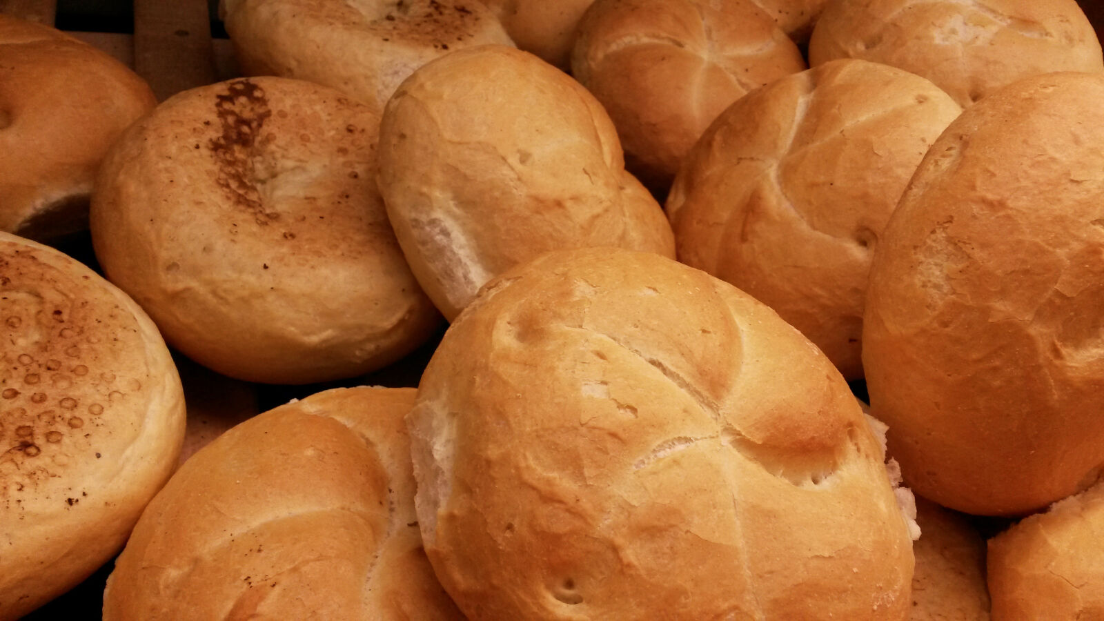 Samsung Galaxy S4 Mini sample photo. Bread, food, rolls photography