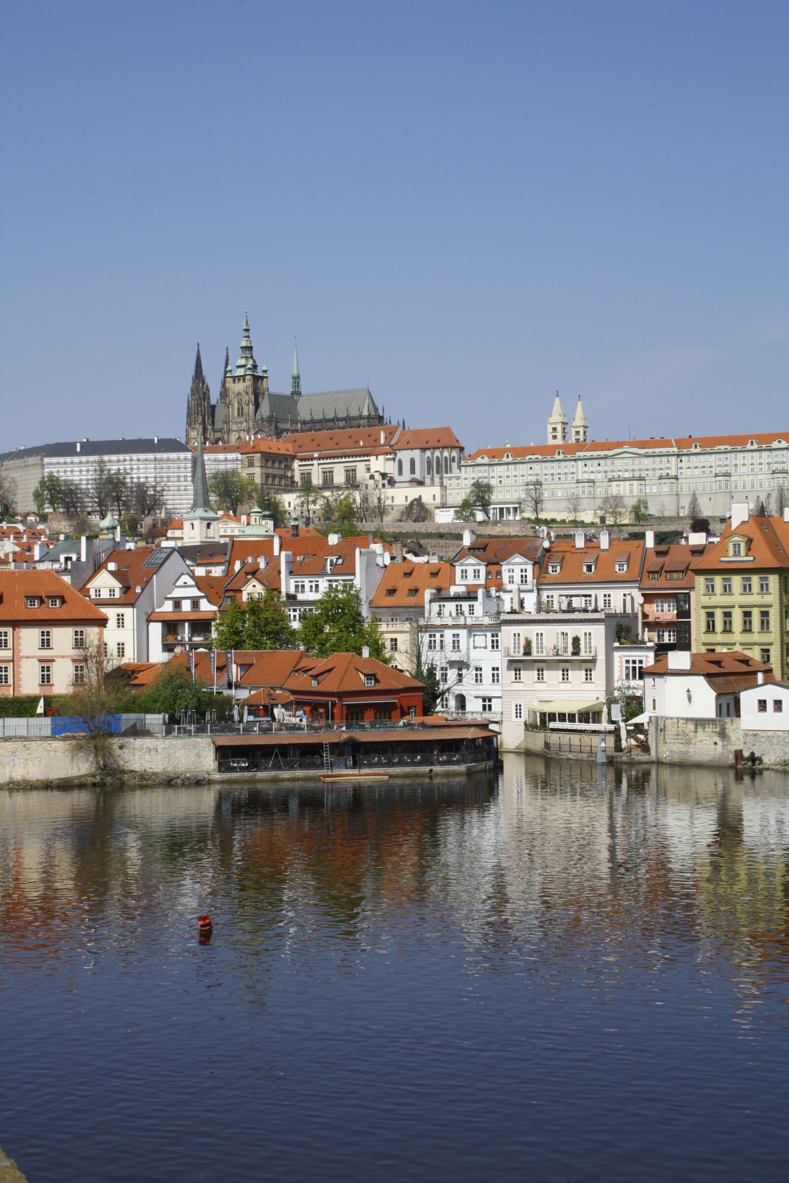 Canon EOS 1000D (EOS Digital Rebel XS / EOS Kiss F) sample photo. Prague, summer, prague castle photography