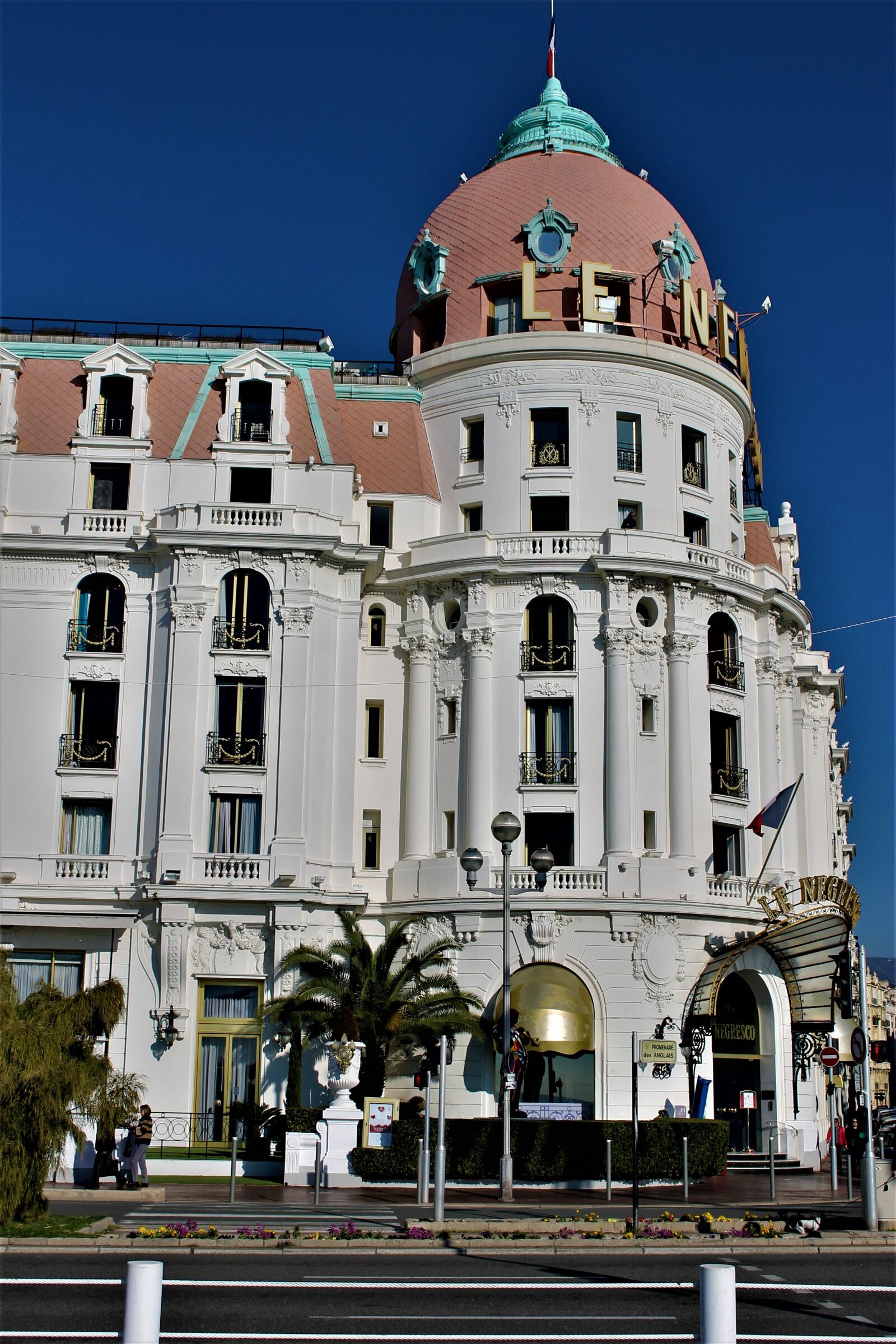 Canon EOS 1100D (EOS Rebel T3 / EOS Kiss X50) sample photo. Nice, negresco, hotel photography
