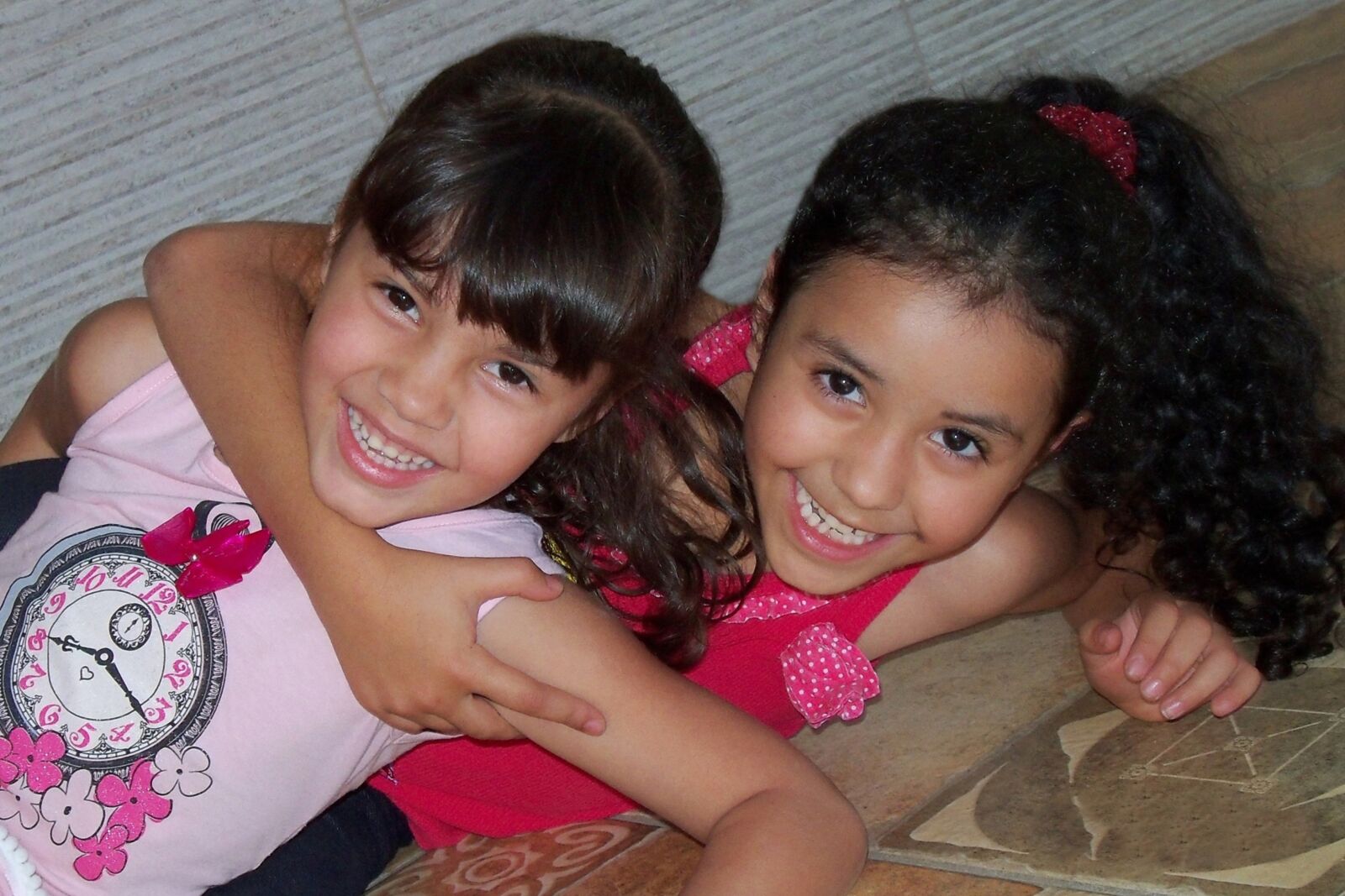 Kodak EasyShare Z915 sample photo. Children, friendship, joy photography