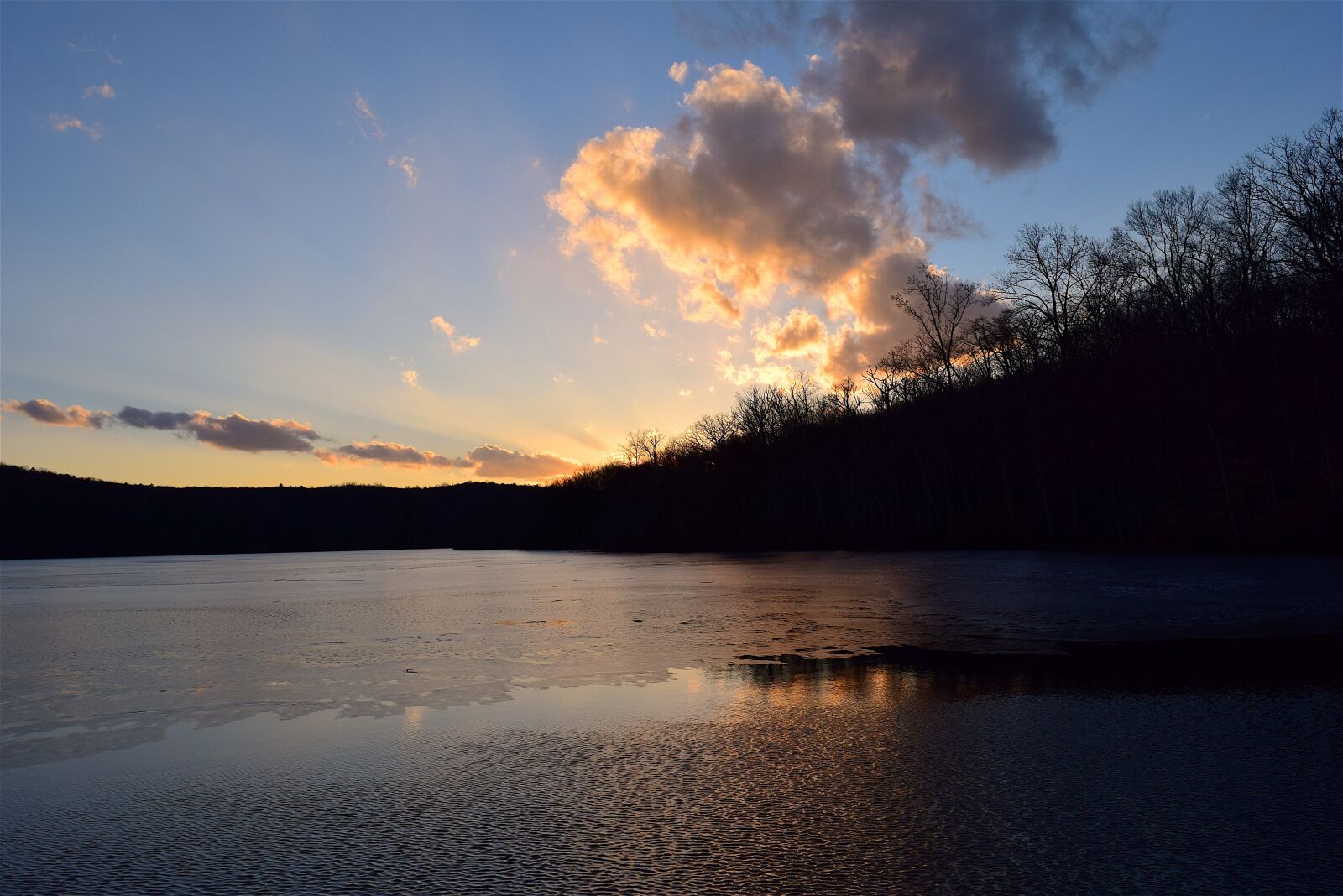 Nikon D3300 sample photo. Sunset, lake, frozen photography