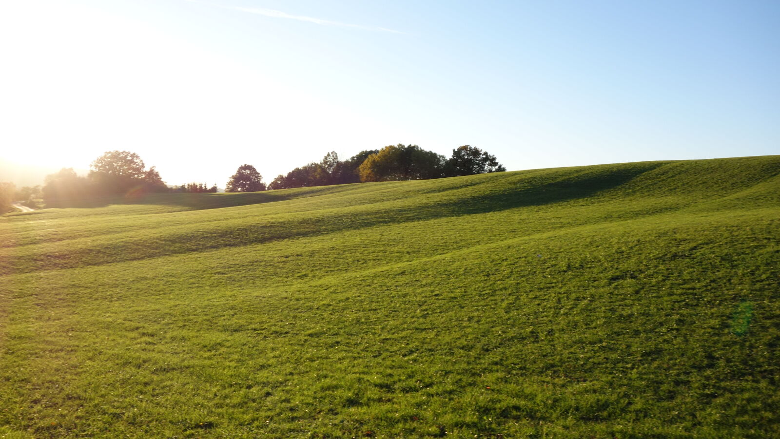 Sony Cyber-shot DSC-RX100 sample photo. Blue, sky, green, fields photography