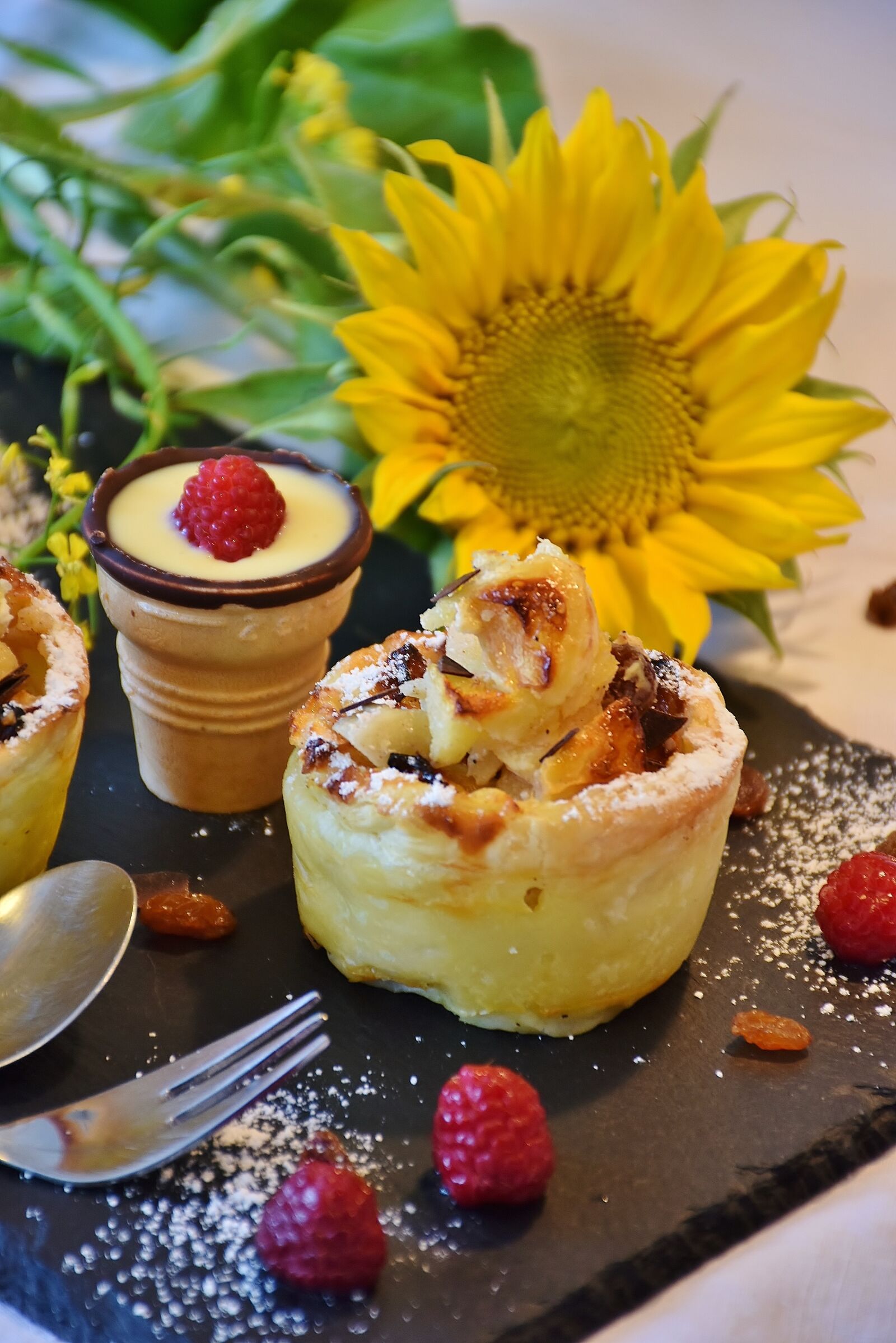 Nikon D7200 sample photo. Strudel, apple strudel, apple photography