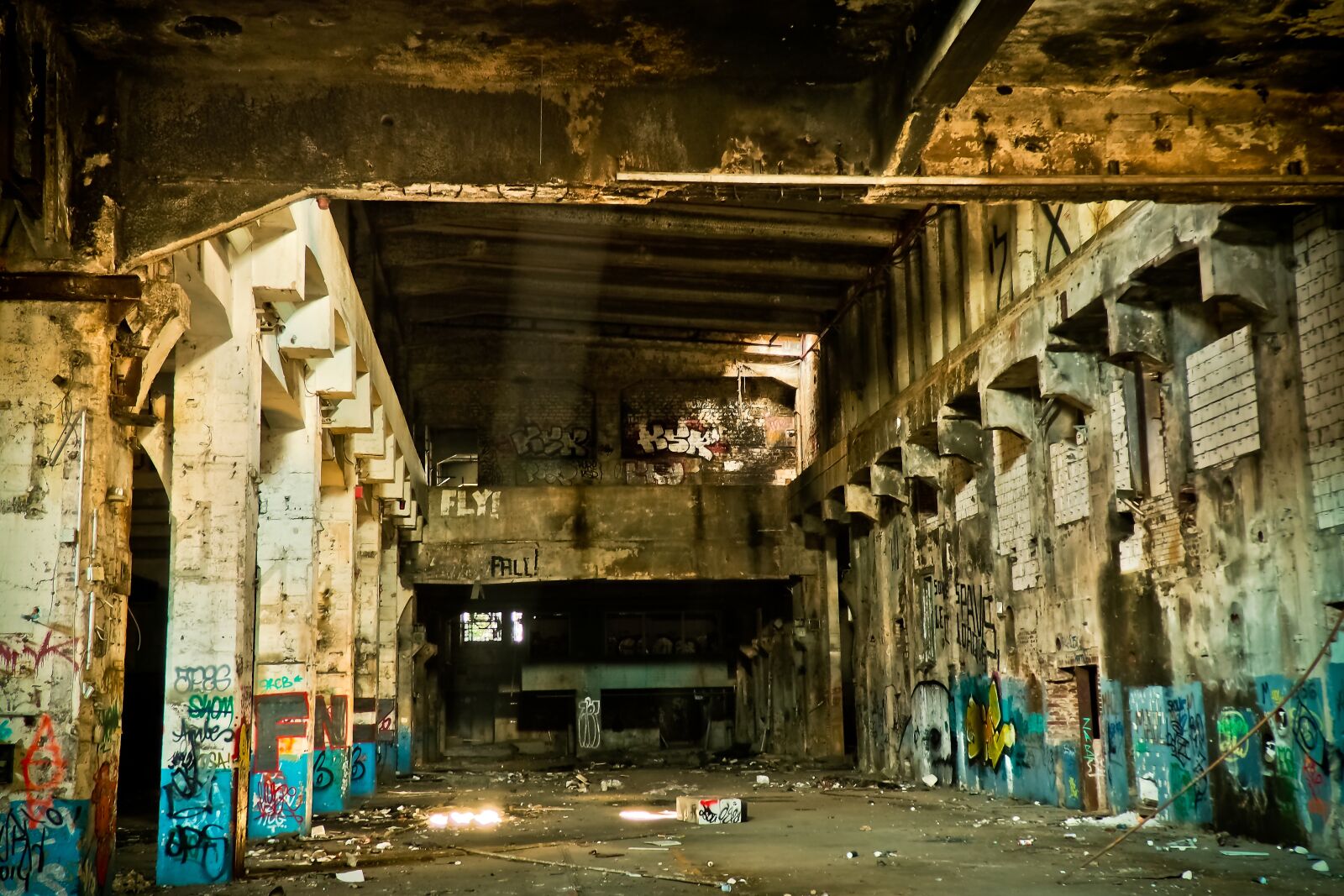 Olympus OM-D E-M10 sample photo. Lost places, rooms, abandoned photography