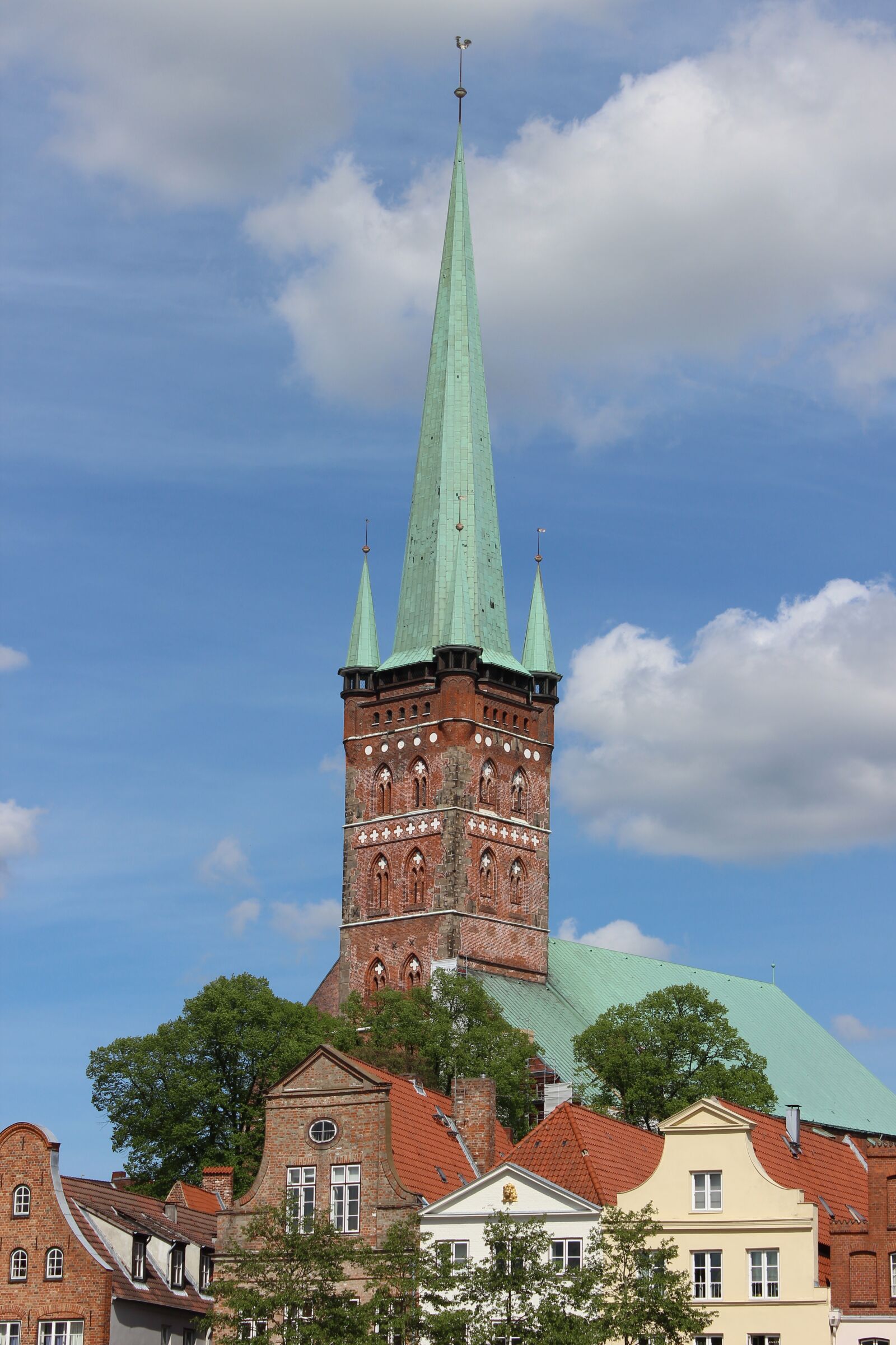 Canon EOS 600D (Rebel EOS T3i / EOS Kiss X5) sample photo. St petri, church, l photography