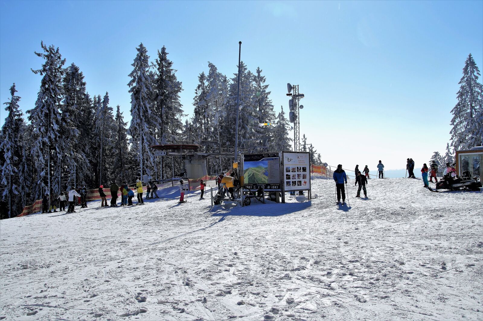 Sony SLT-A58 sample photo. Ski areal, skiing, winter photography