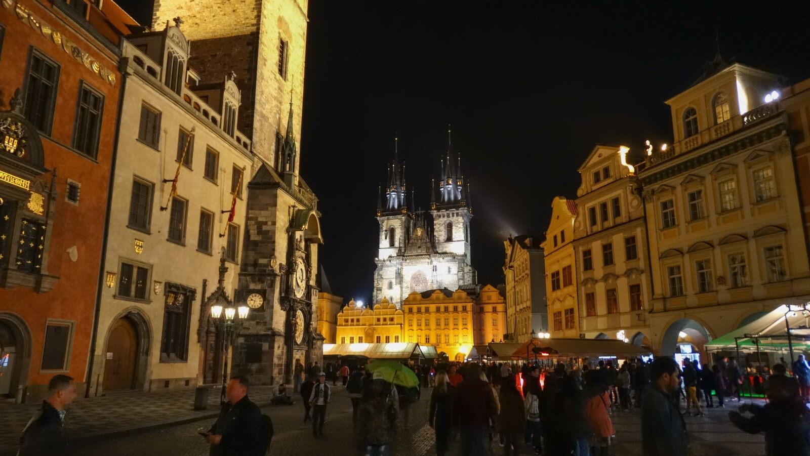 Sony Cyber-shot DSC-HX300 sample photo. Prague, night, old city photography