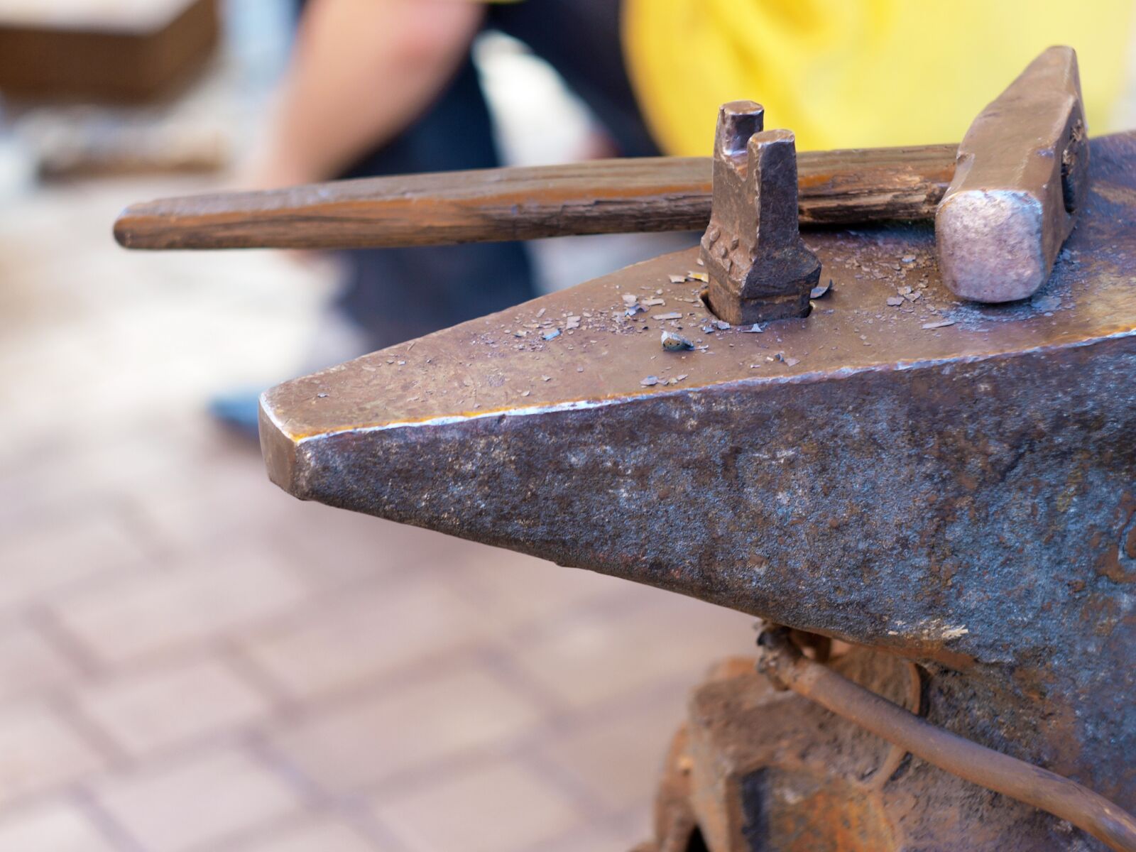 Olympus E-420 (EVOLT E-420) sample photo. Forge, iron, anvil photography