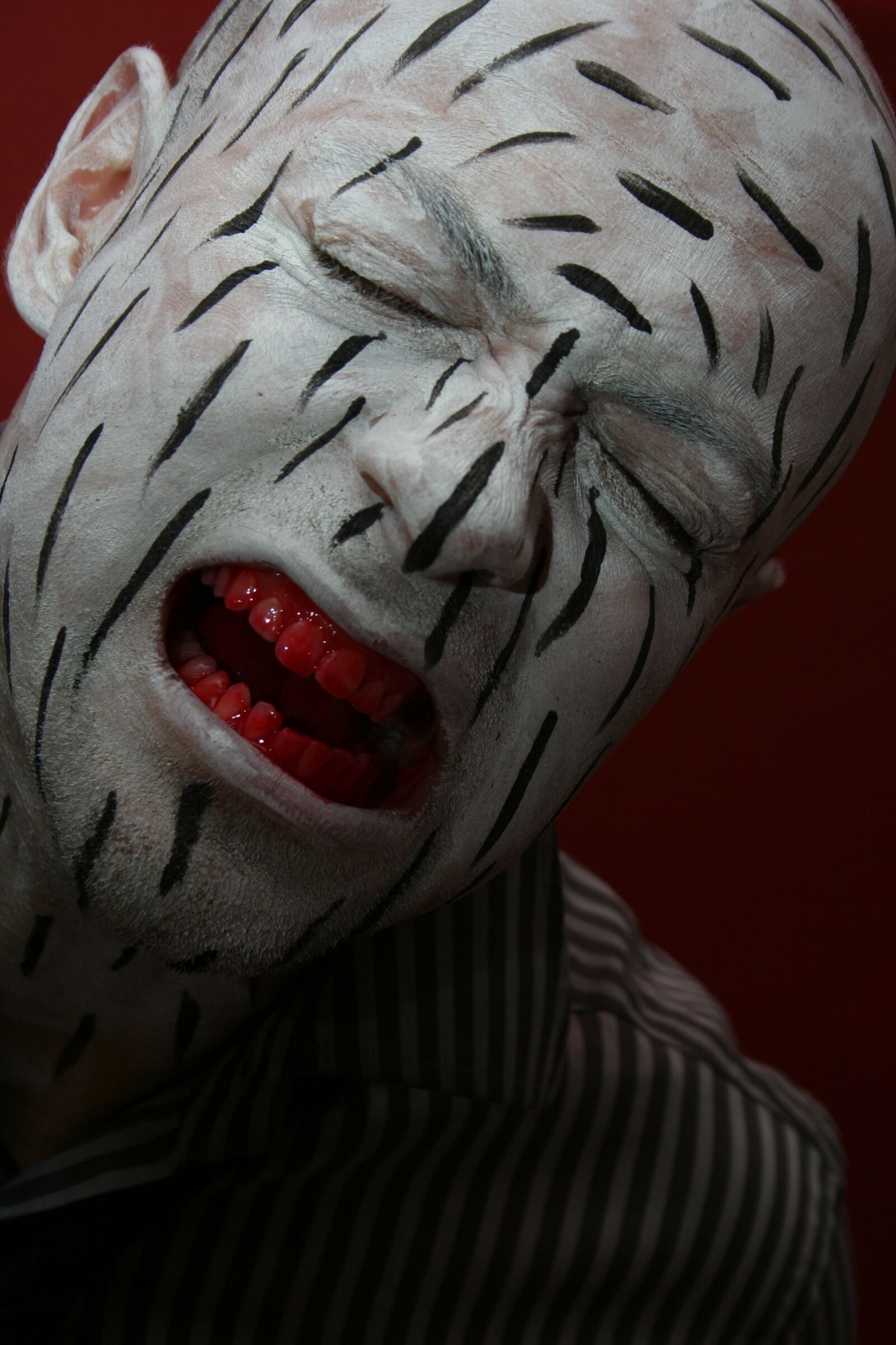 Canon EOS 350D (EOS Digital Rebel XT / EOS Kiss Digital N) sample photo. Art, paint, horror photography