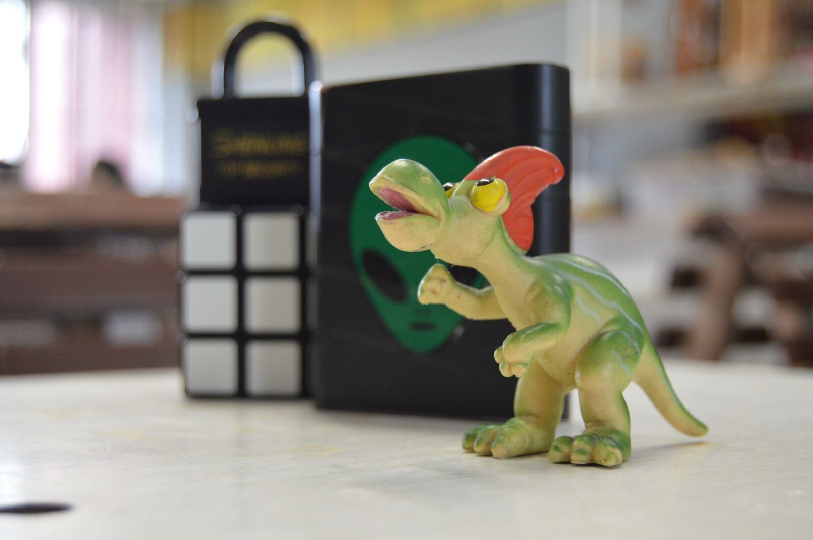 Nikon D3200 sample photo. Dinosaur, padlock, alien photography