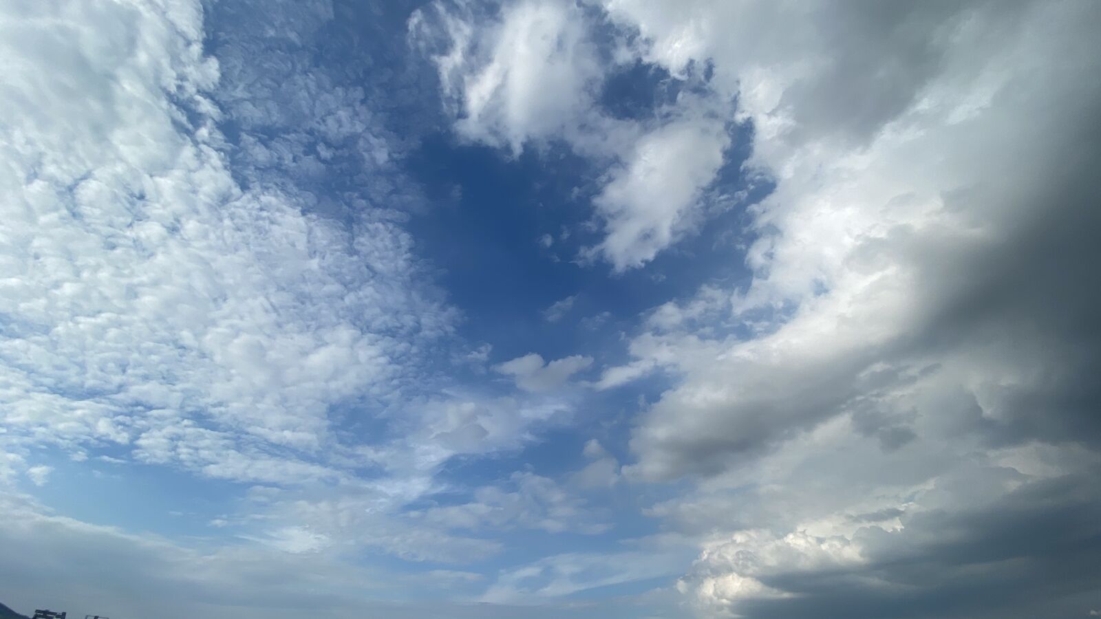 iPhone 11 back dual wide camera 1.54mm f/2.4 sample photo. Blue, marine, sky photography