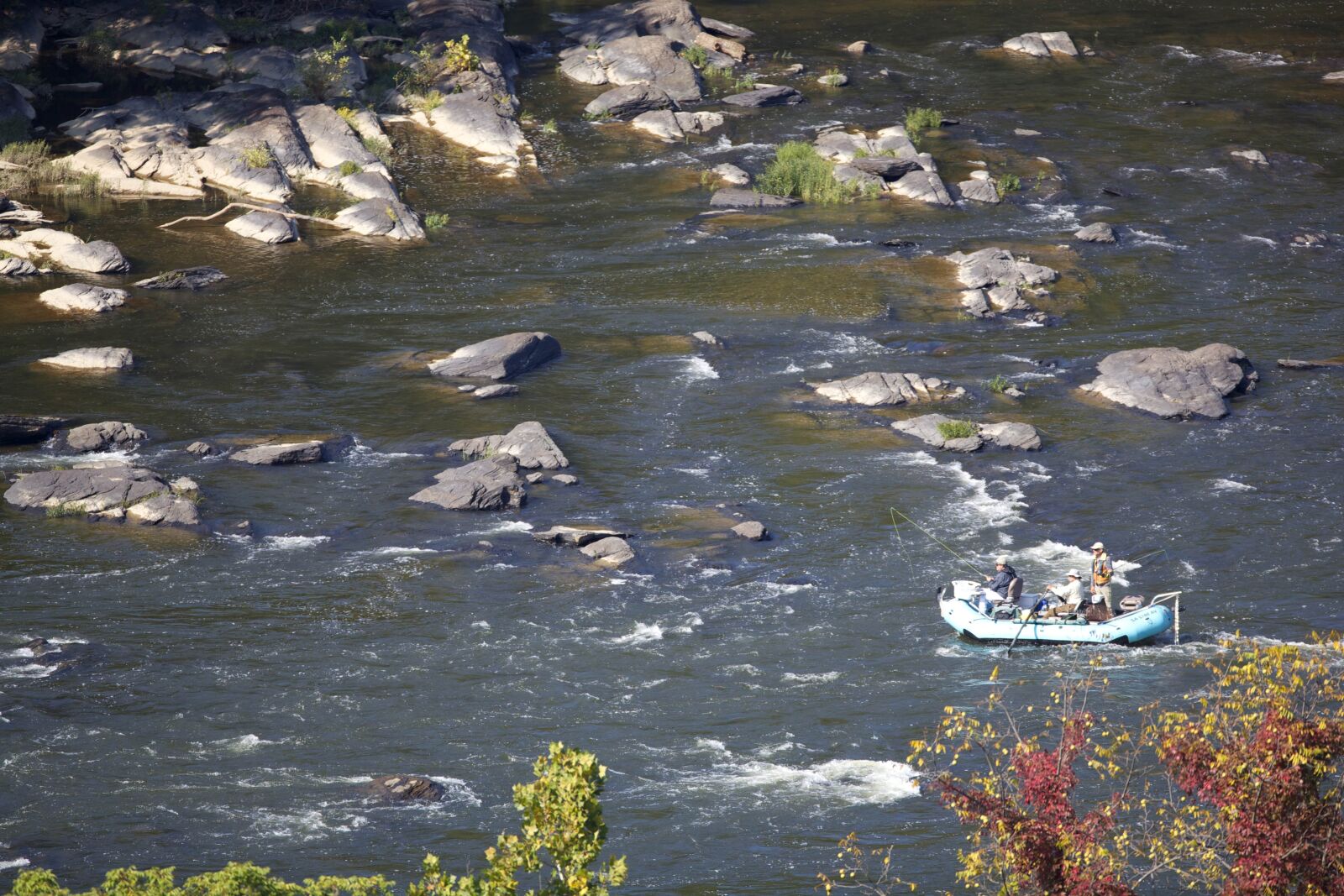 Canon EOS 5D Mark II sample photo. Manuvering, rafting, boat, river photography