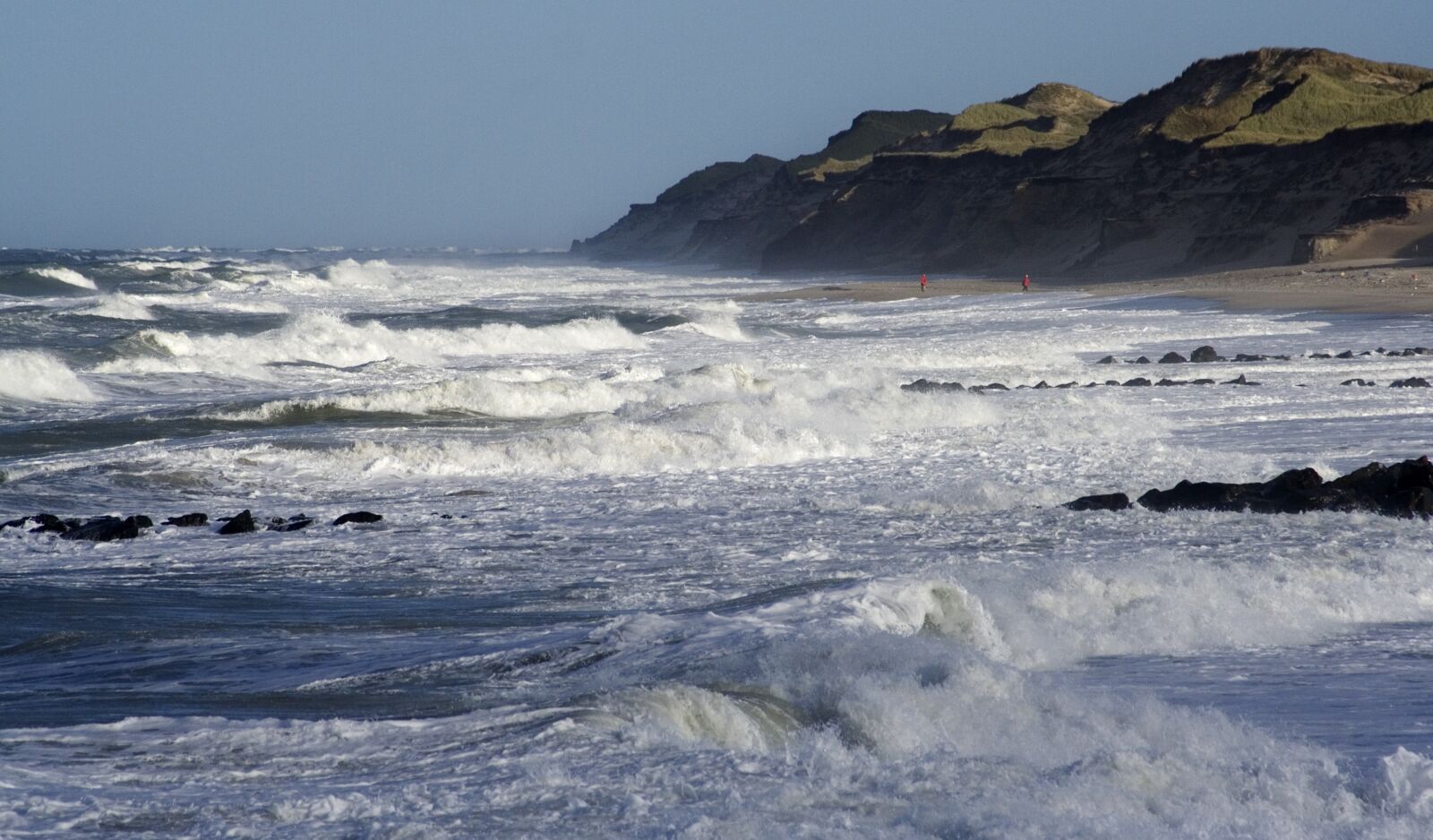 Canon EOS 350D (EOS Digital Rebel XT / EOS Kiss Digital N) sample photo. Sea, storm, blown photography