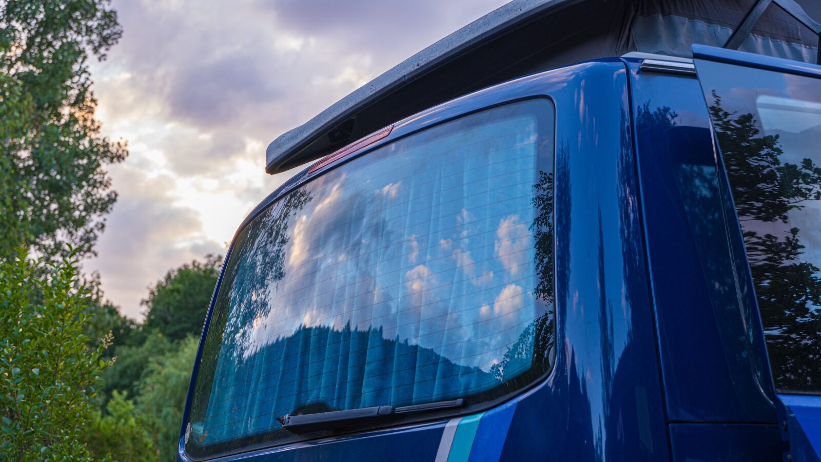 Sony a6400 sample photo. T5, vw bus, rear photography