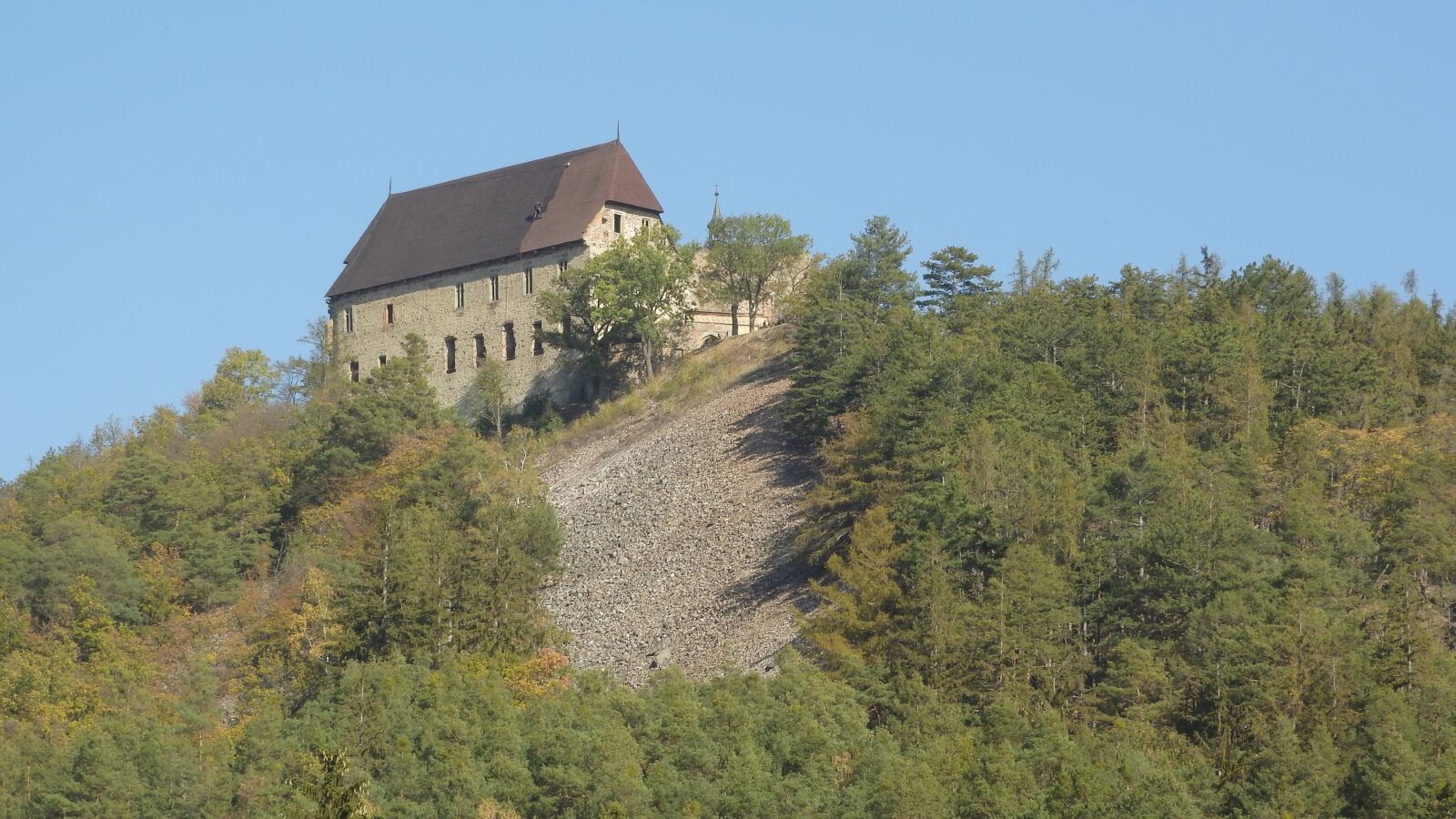 Nikon Coolpix P610 sample photo. Tocnik, castle, medieval castle photography