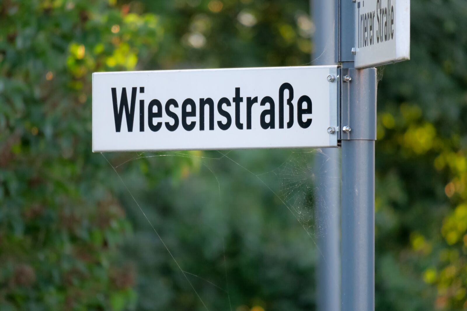 Canon PowerShot G3 X sample photo. Street sign, street name photography