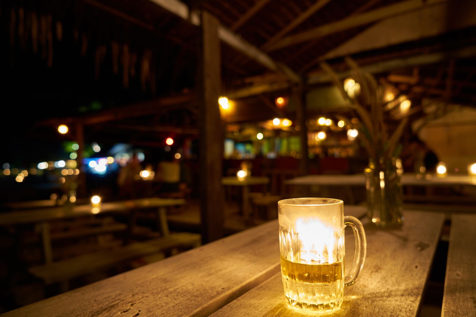 Sony a7R II sample photo. Beer, bar, the drink photography